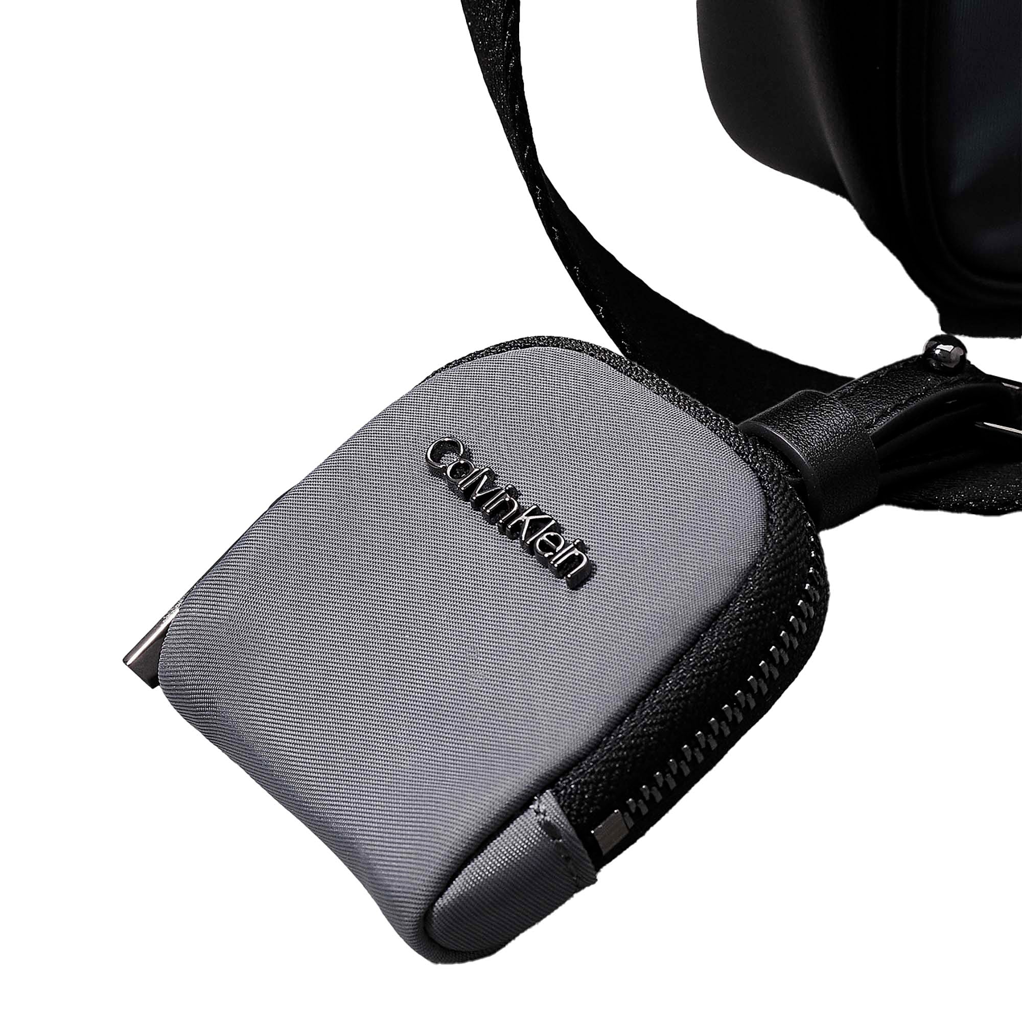 CK_EST_NYLON_CUBE_REPORTER_K50K512113_PCX_Image_3