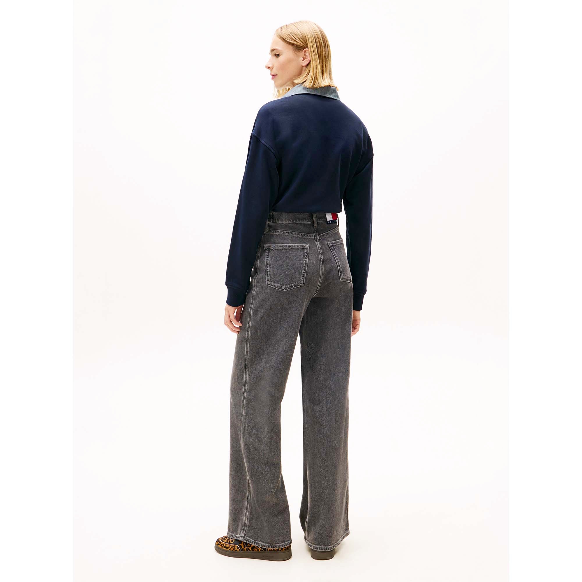 CLAIRE_HR_WD_TAB_CI4_DW0DW21795_1DA_Image_3