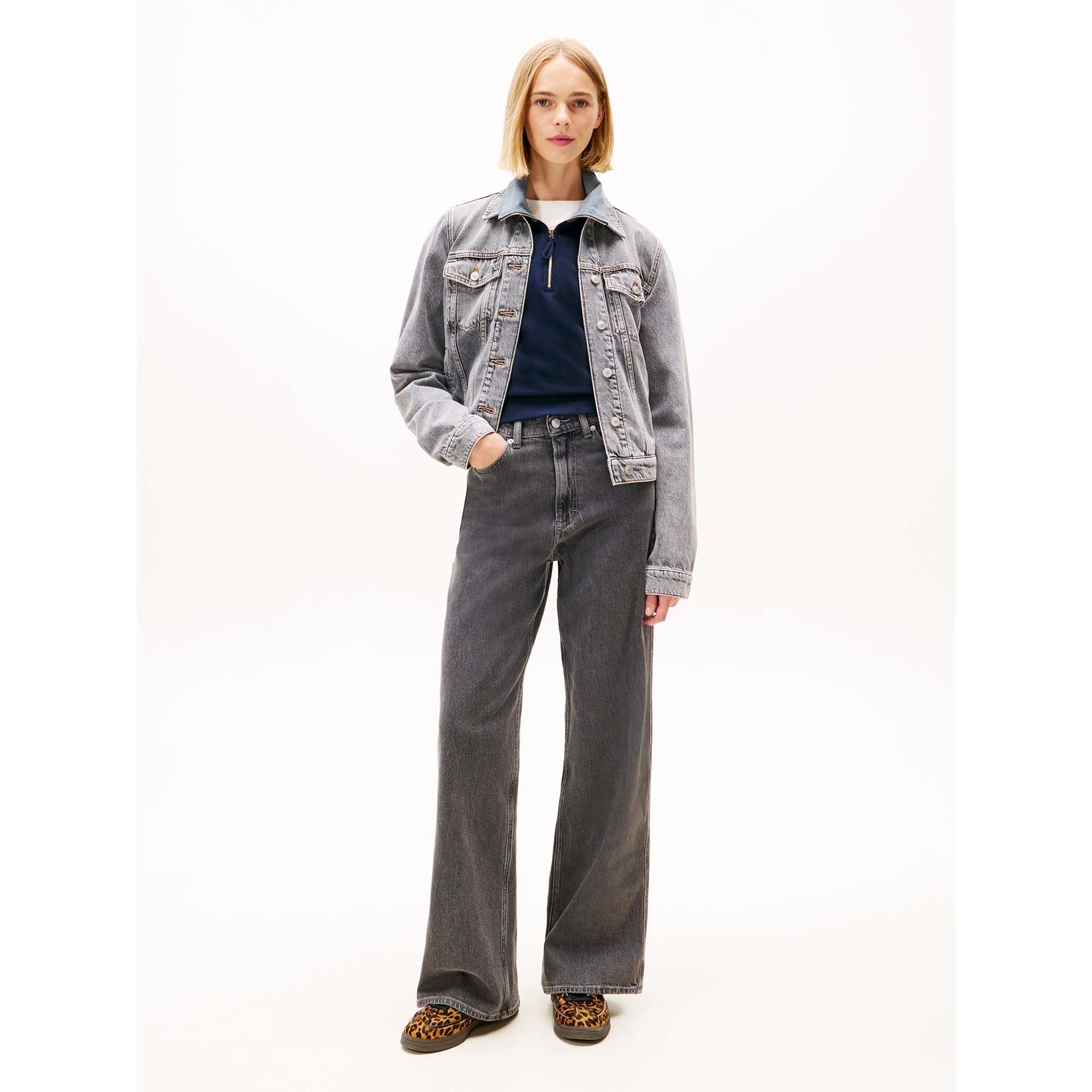 CLAIRE_HR_WD_TAB_CI4_DW0DW21795_1DA_Image_5