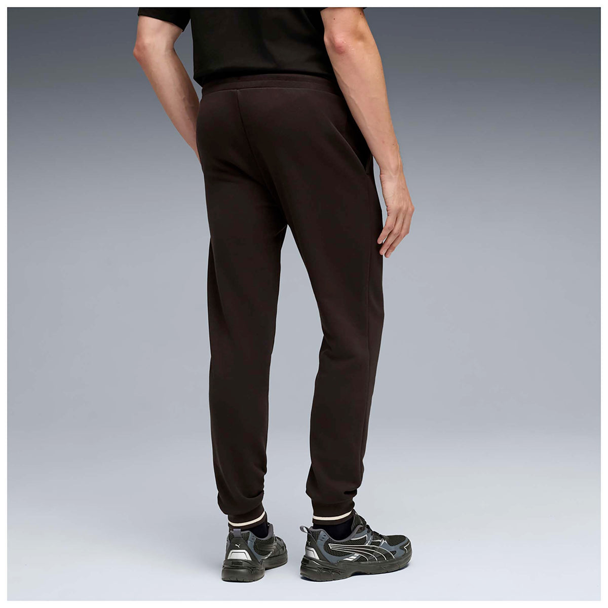 CLASS_SWEATPANTS_692229_01_Image_3