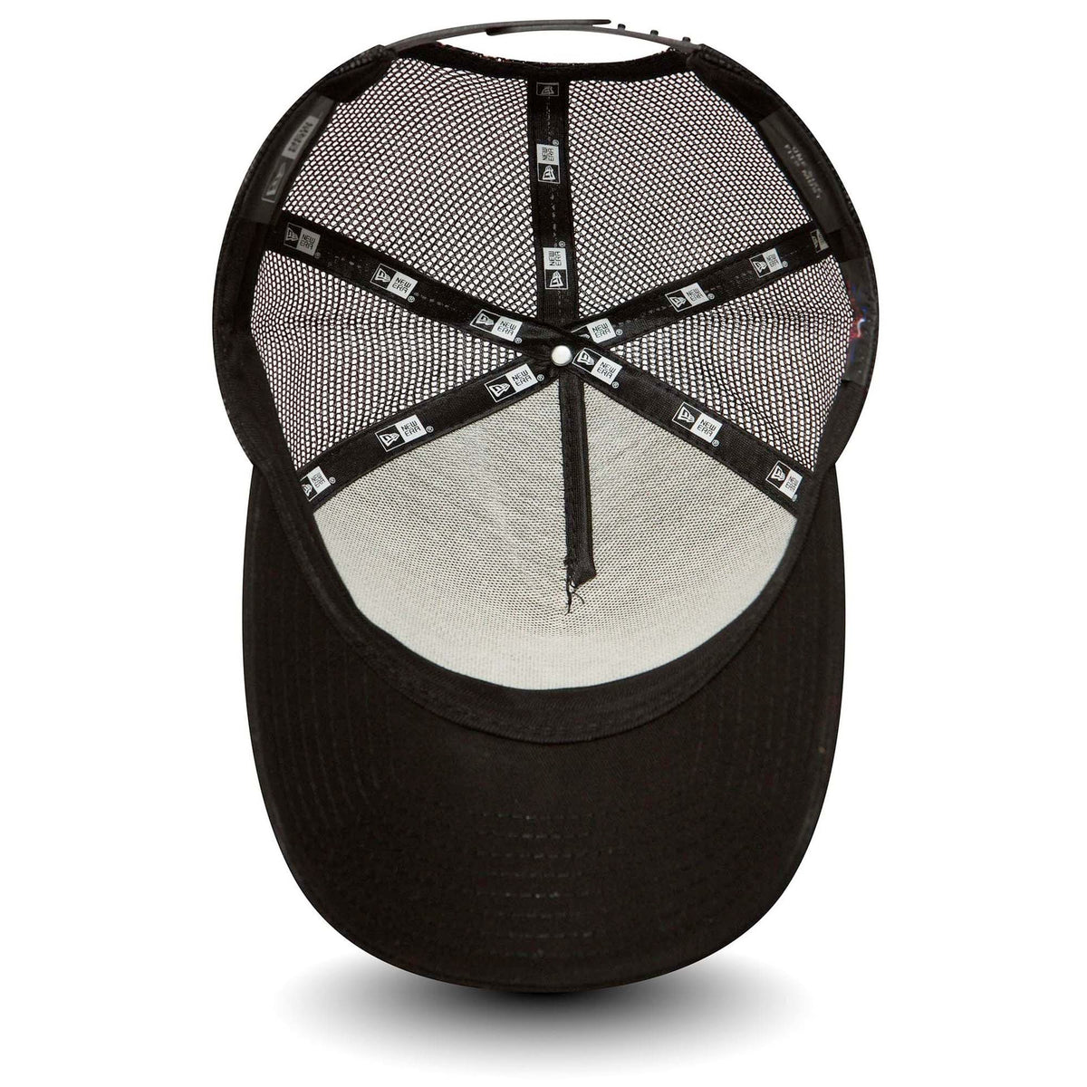 CLEAN_TRUCKER_NEYYAN_BLKBLK_11579474_001_Image_3