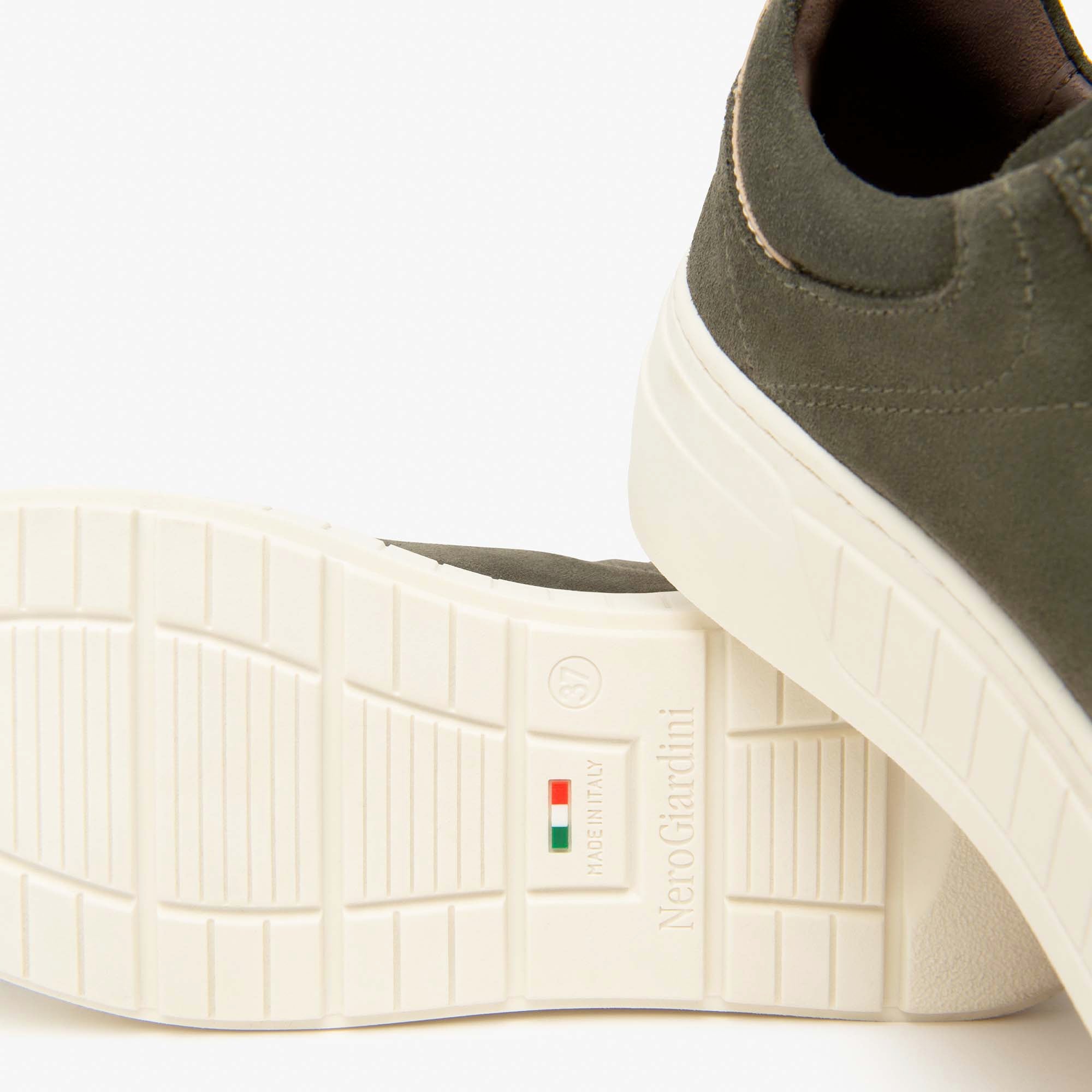 COLORADO_TBRILL_PLATINO_6074_TR_SPECCHIA_1040_LIG_I514201D_503_Image_4