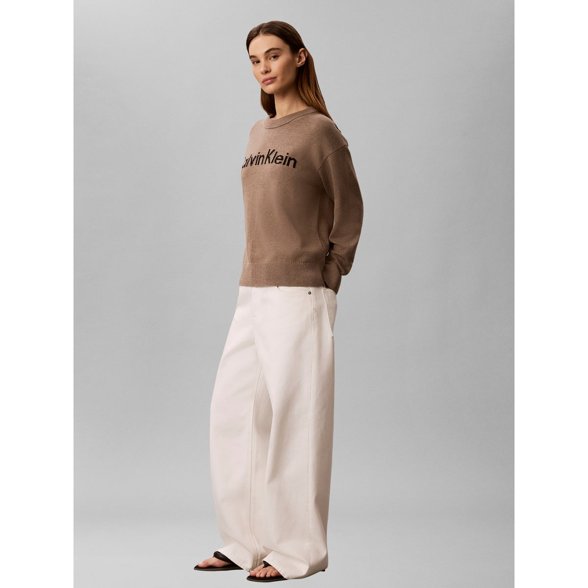 CONTRAST_LOGO_LS_SWE_LV044G313G_TS7_Image_5