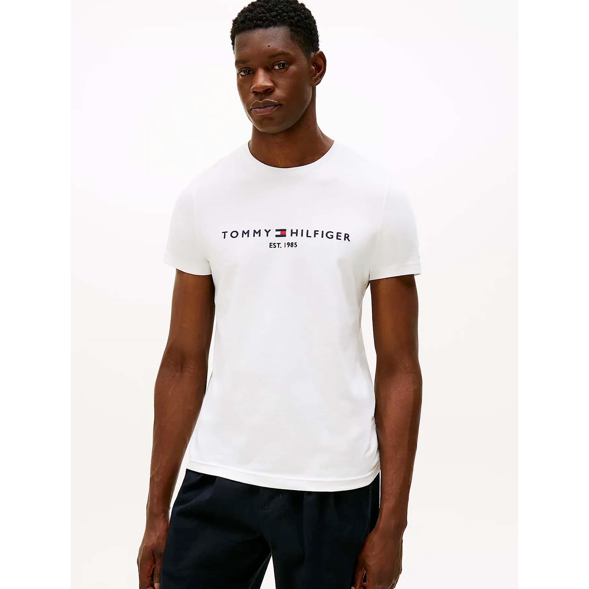 CORE_TOMMY_LOGO_TEE_118_MW0MW11465_118_Image_2