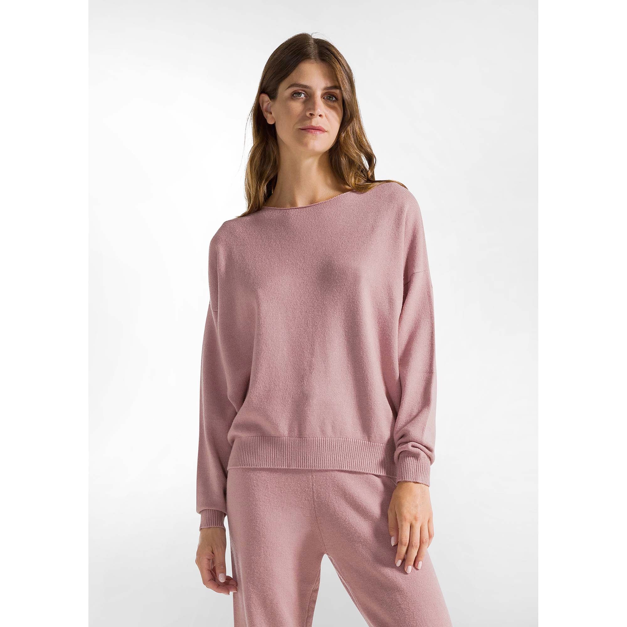 CREWNECK_SWEATER_A00720_26310_Image_2