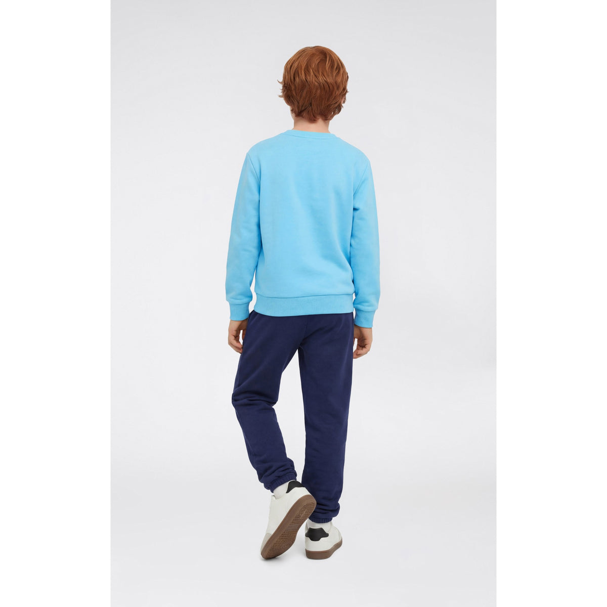 CREWNECK_SWEATSUIT_307537_BS226_Image_3