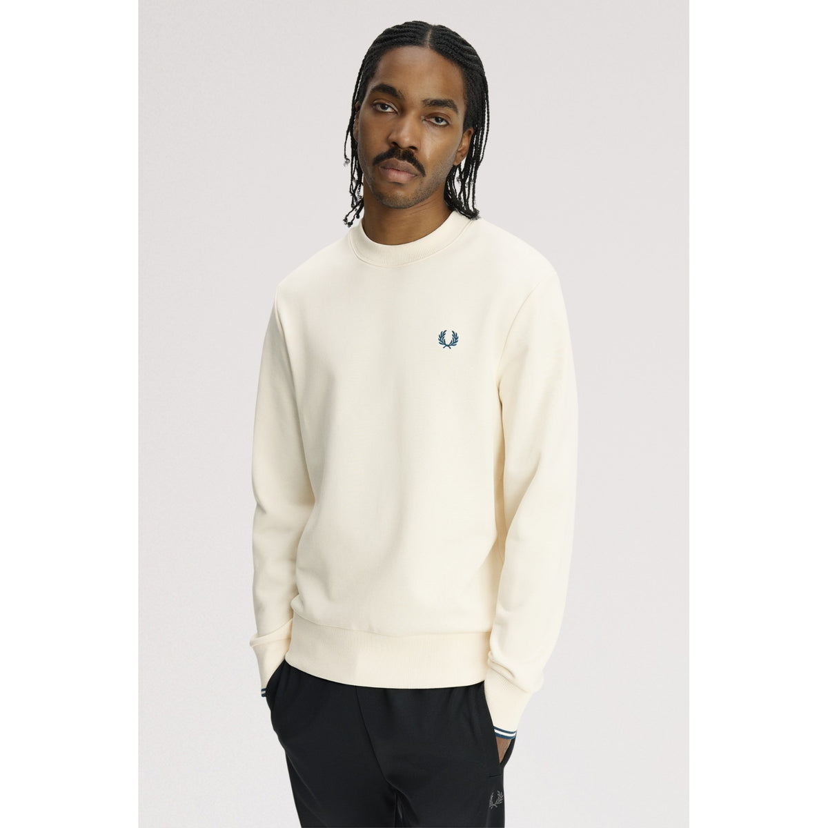 CREW_NECK_SWEATSHIRT_M7535_79D_Image_6