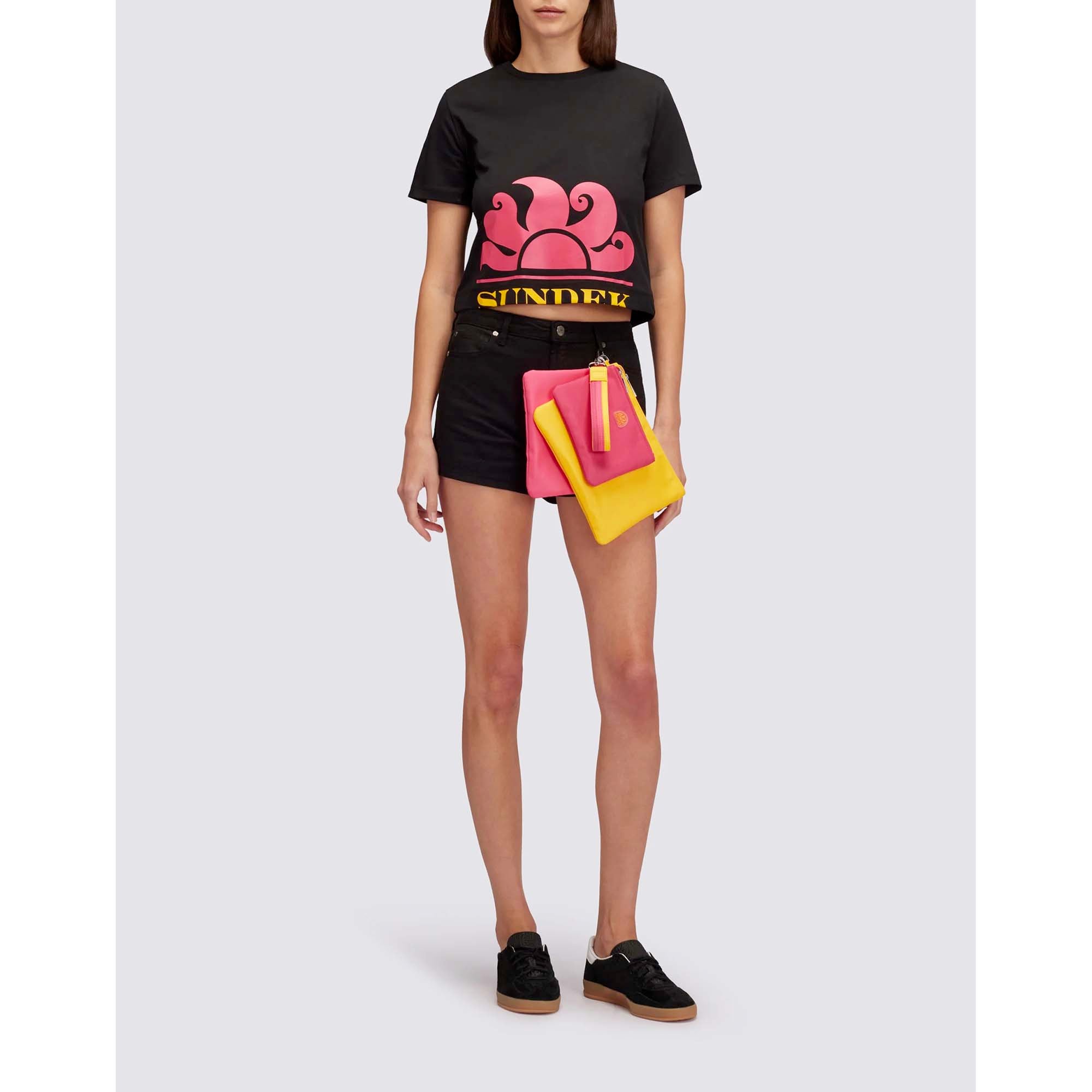 CROPPED_T-SHIRT_WITH_MAXI_LOGO_PRINT_W740TEJS000_00402_Image_4