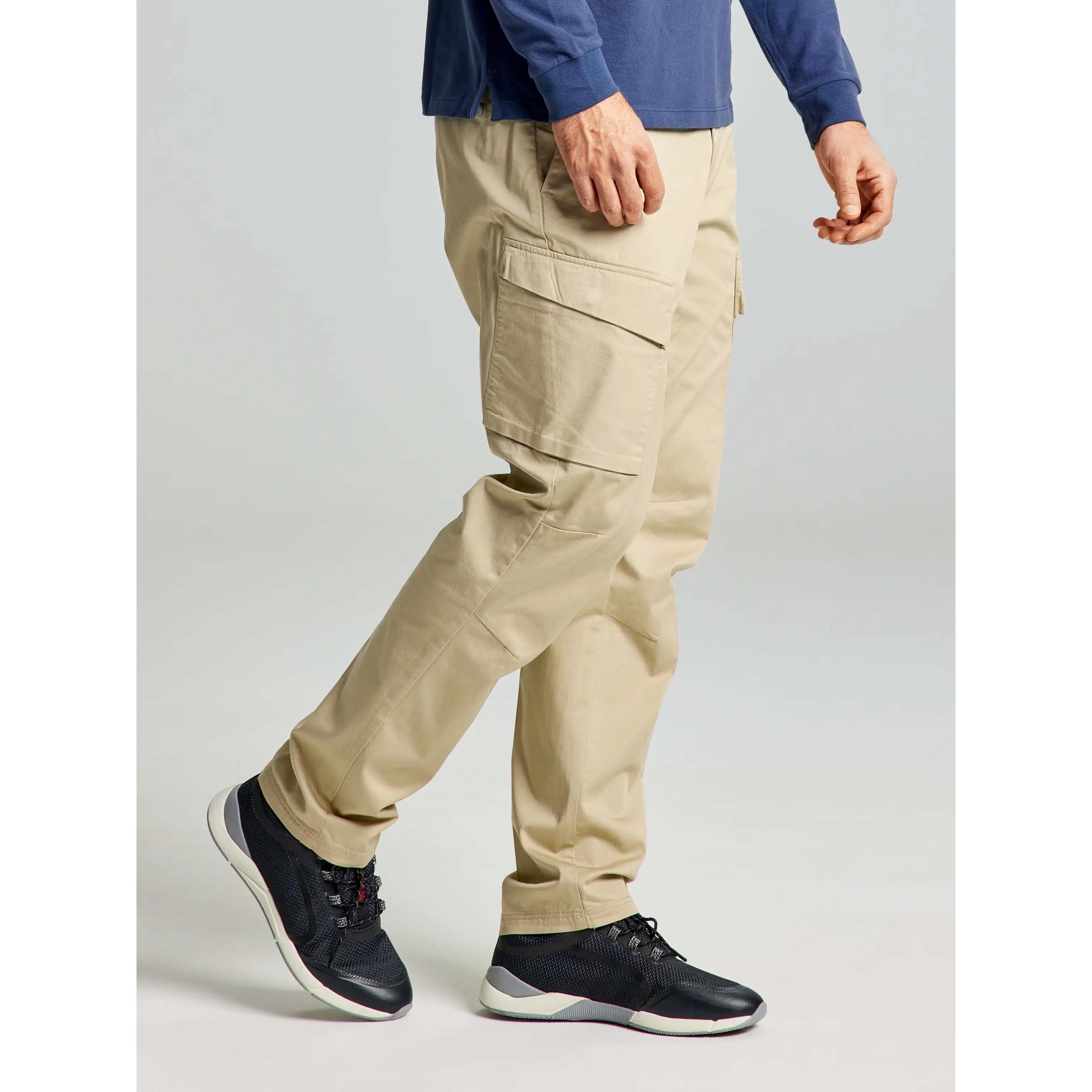 DECK_LGT_CARGO_PANT_A104006S00_W09_Image_4