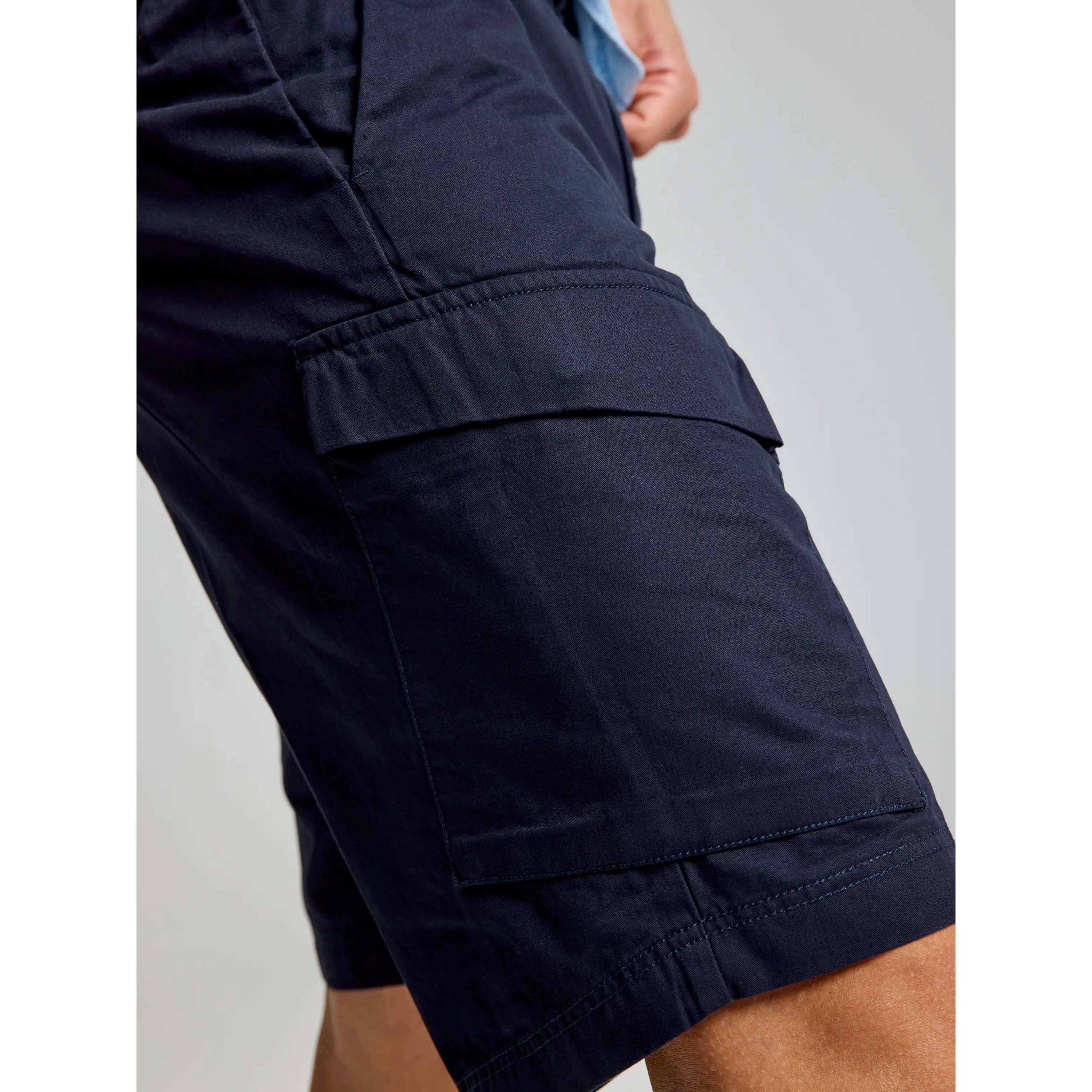 DECK_LGT_CARGO_SHORT_A140001S00_W13_Image_5