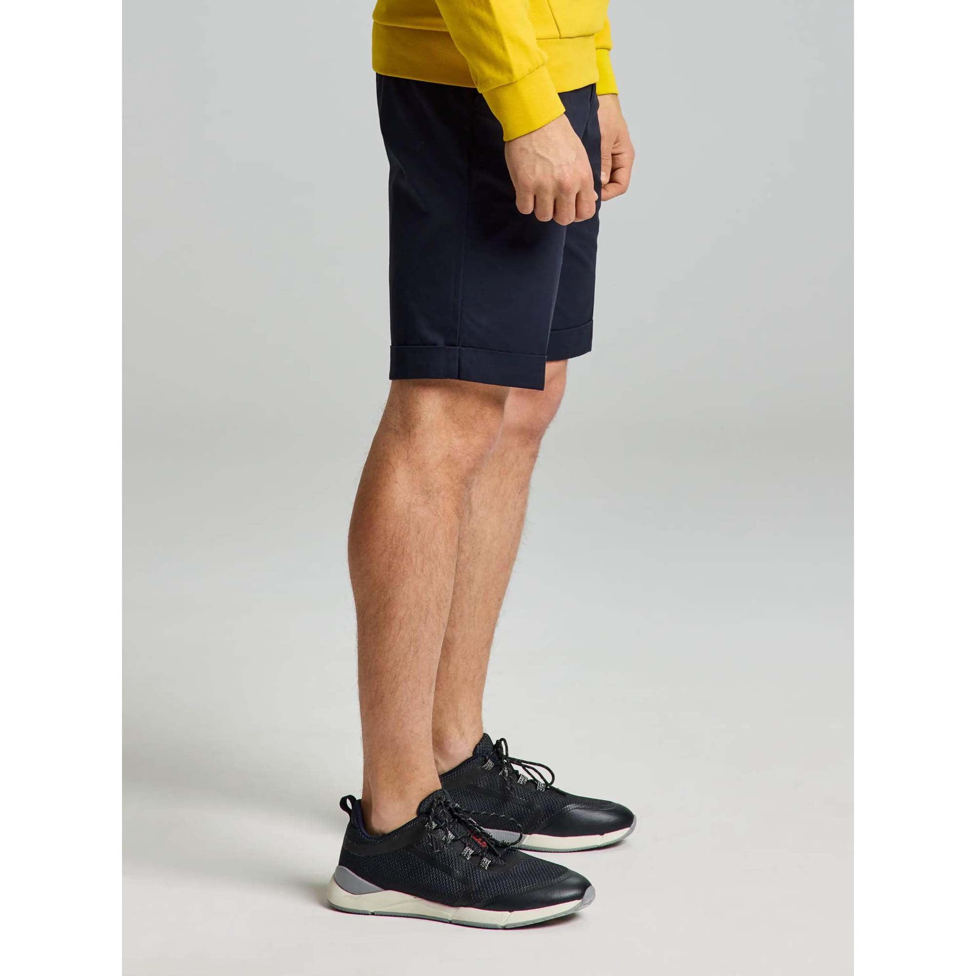 DECK_LGT_CHINO_SHORT_A140003S00_W13_Image_3