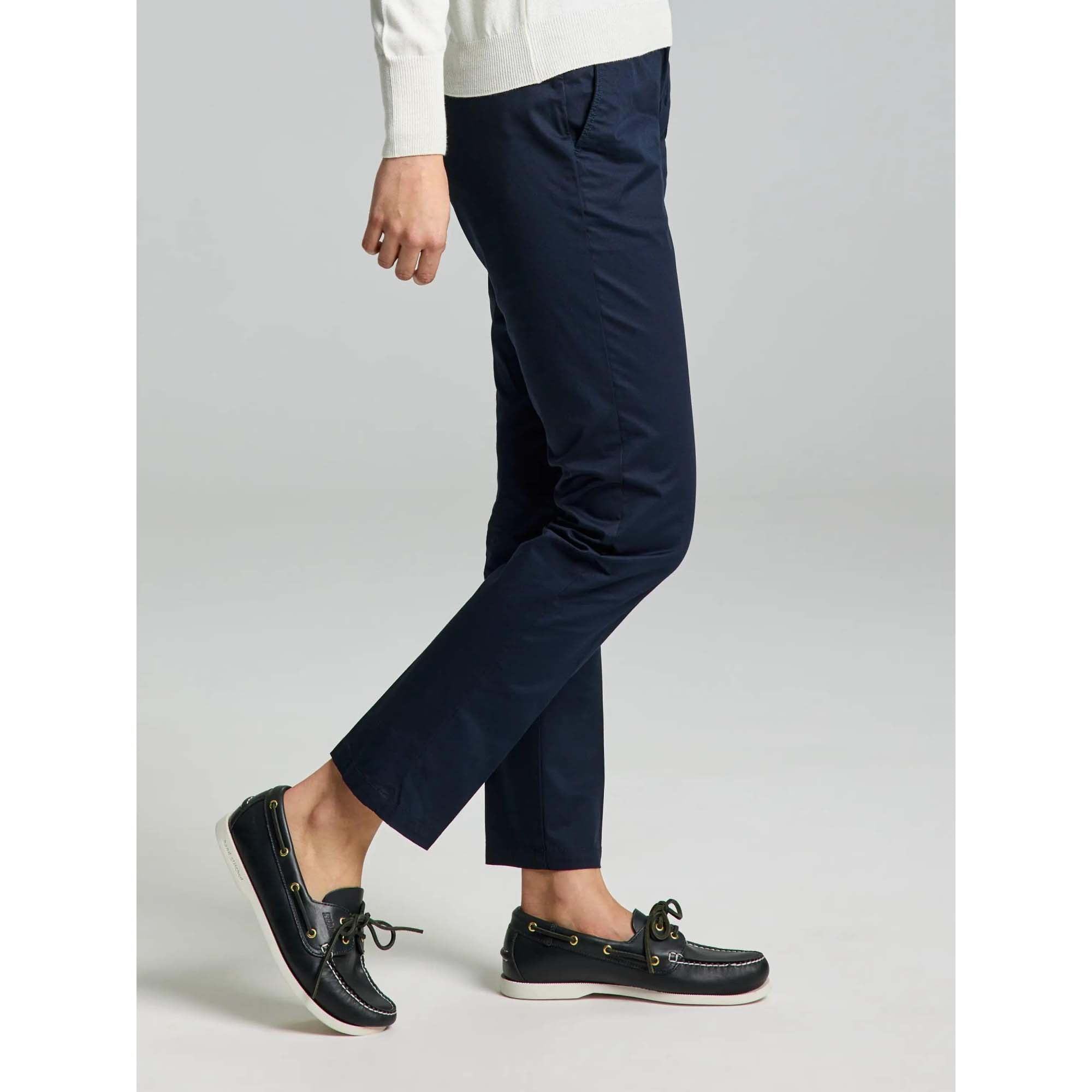 DECK_WS_LGT_CHINO_PANT_A904003S00_W13_Image_3