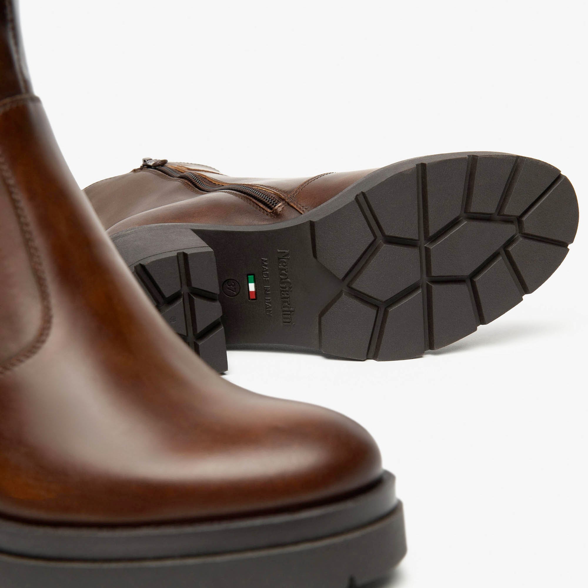 DELAVATO_TR_VARSAVIA_8003_LIG_I514791D_412_Image_4