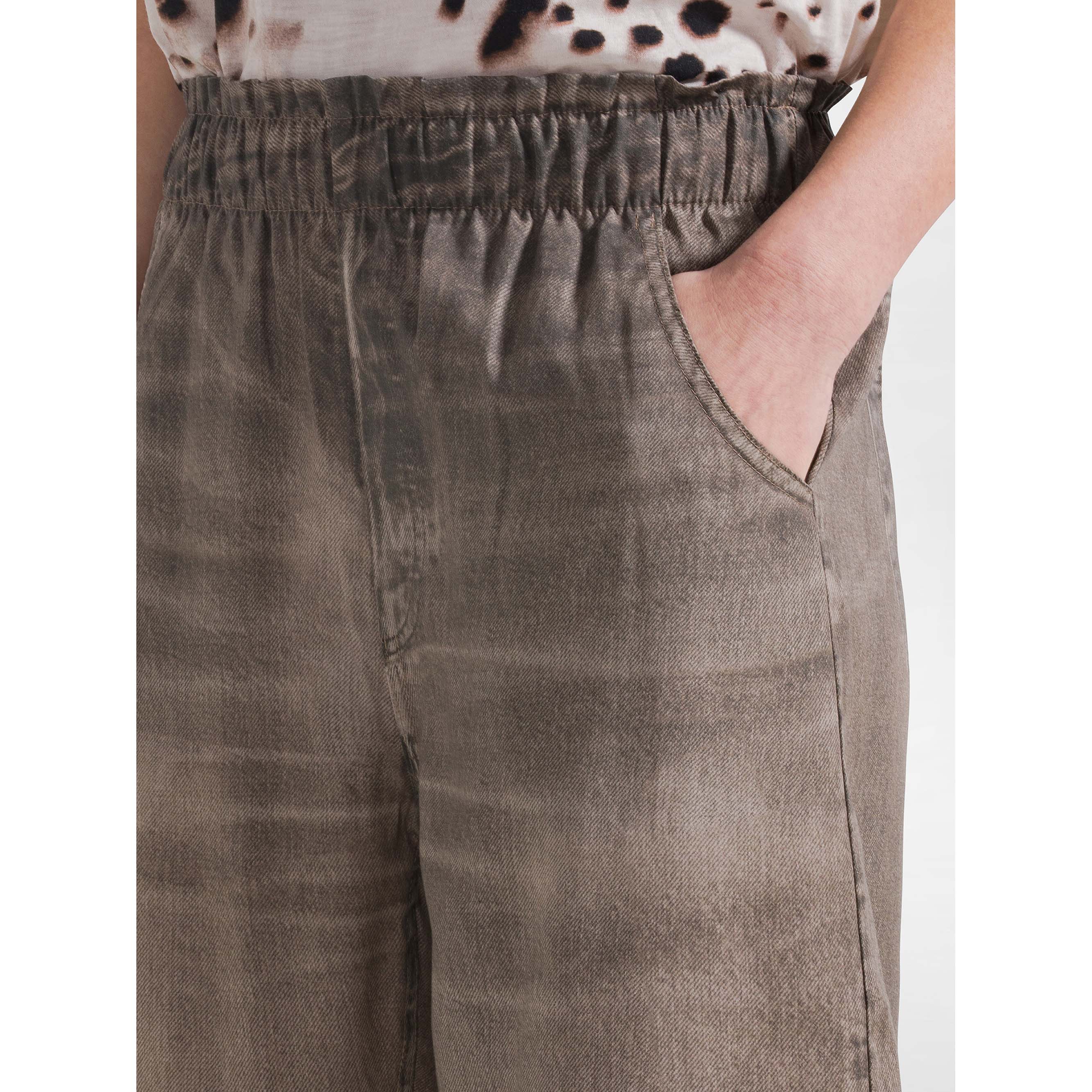 DENIM-PRINT_BALLOON_PANTS_D42536_57120_Image_5