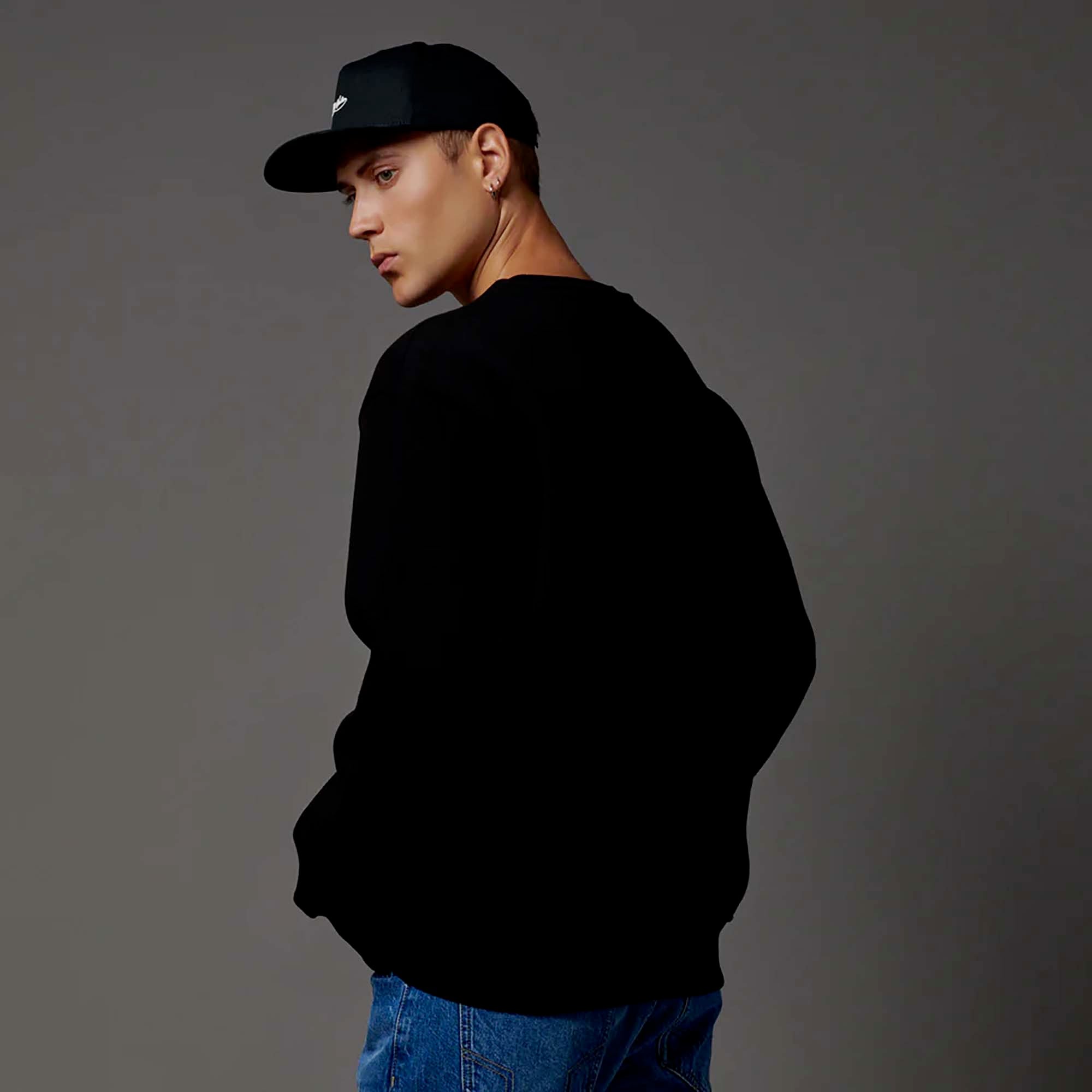 DLYNR_SWIRL_CREWNECK_SW1058GR_01_Image_4