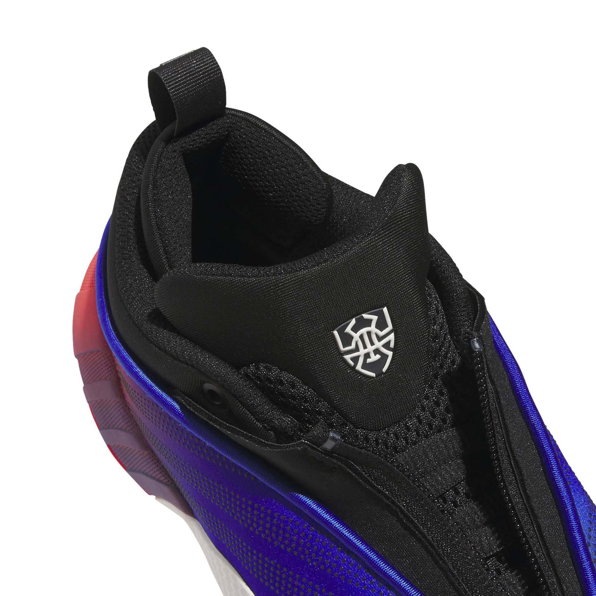 DON_ISSUE_7_J_JQ6833_LUCREDC_Image_8