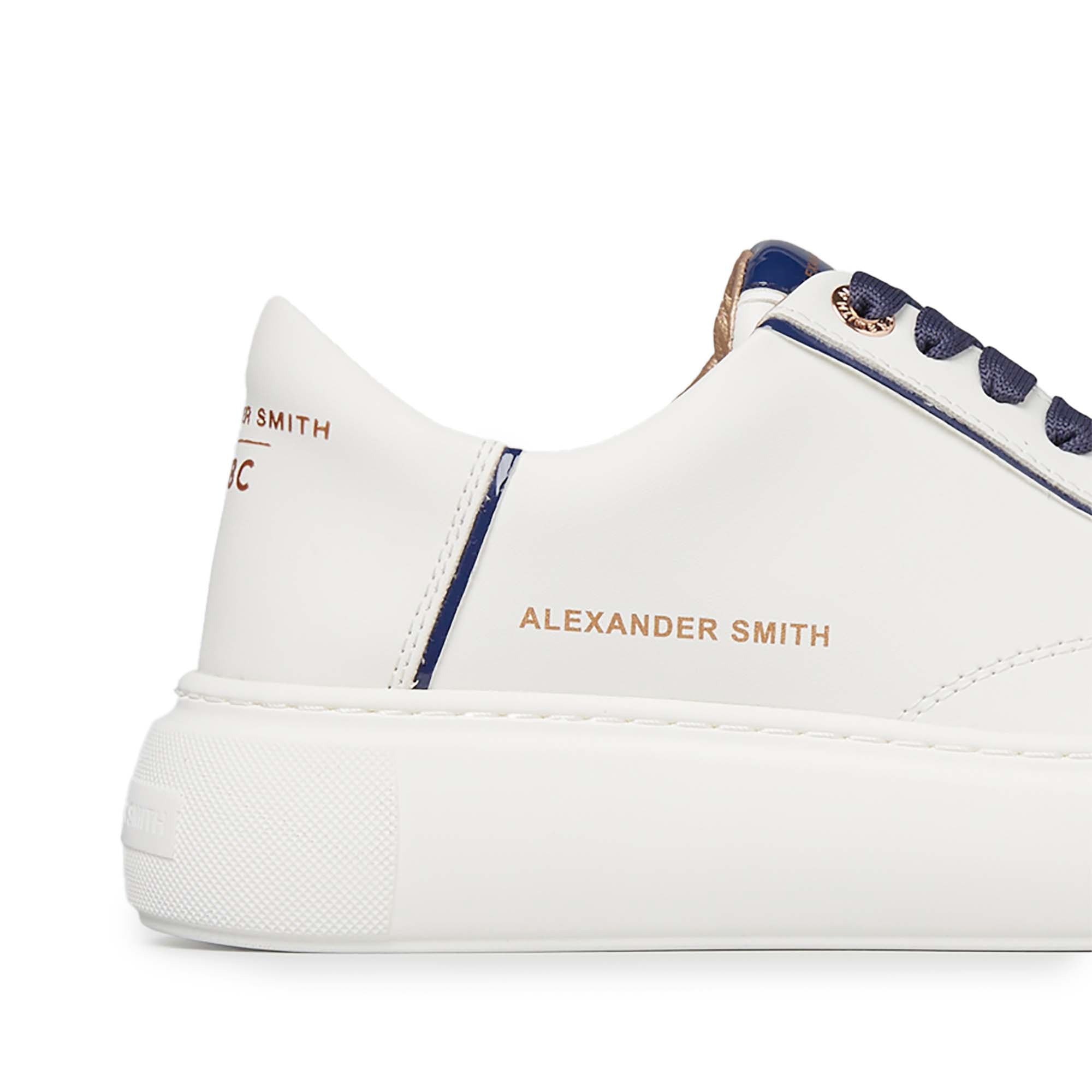 ECO-GREENWICH_WOMAN_BEGW7347_WBL_Image_4