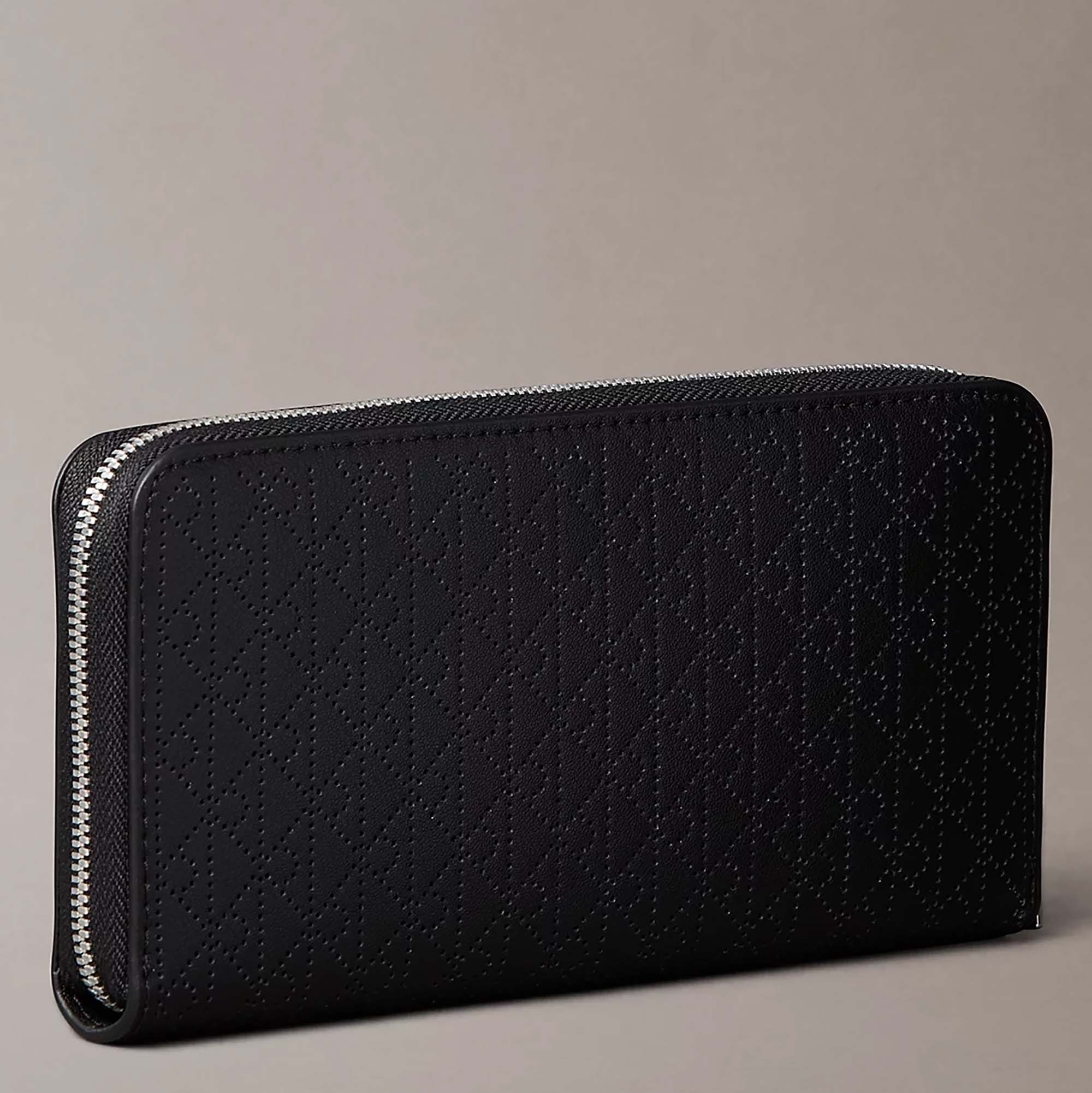 EMBLEM_AOP_PERFOR_LG_ZIP_AROUND_LV04F1151G_UB1_Image_2