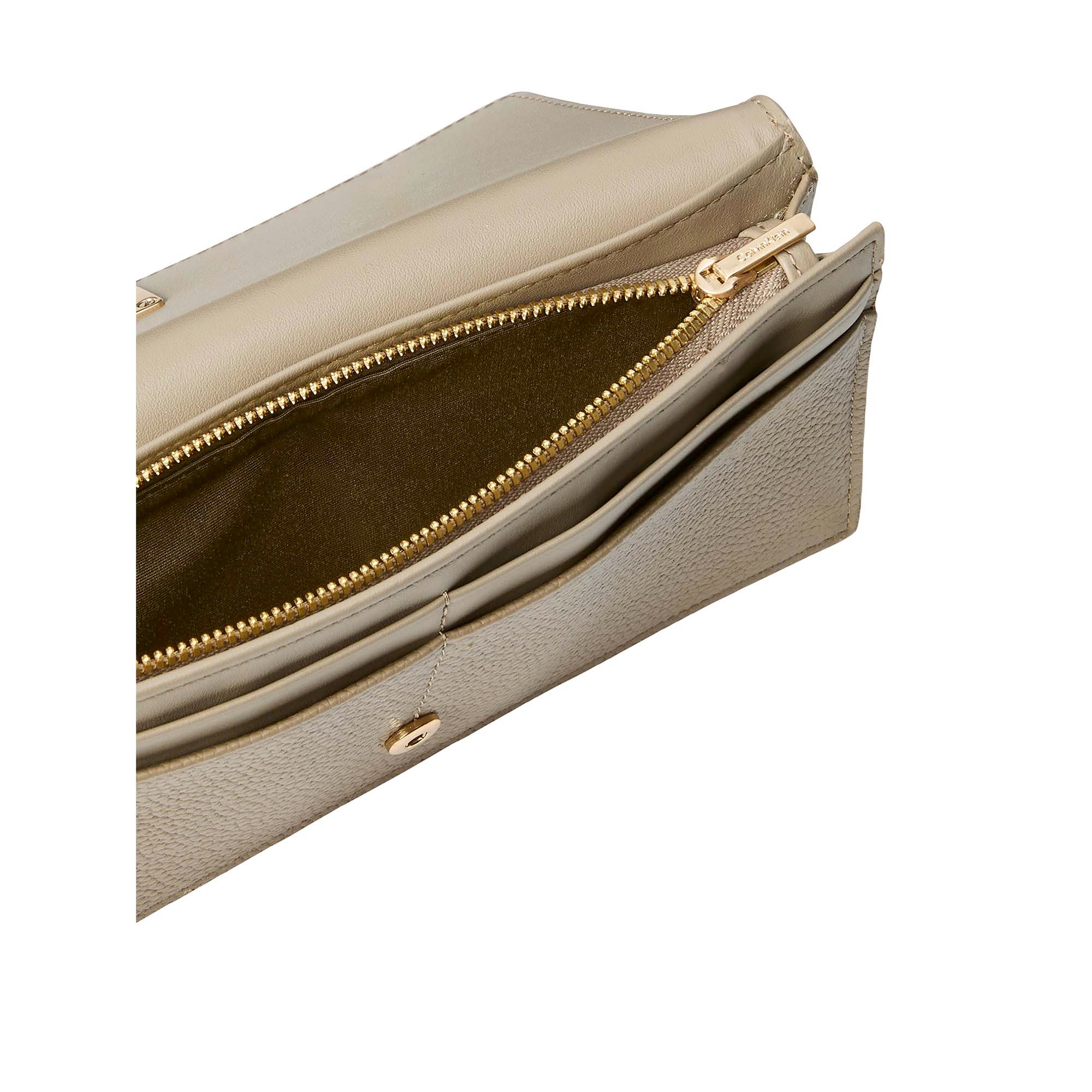 EMBLEM_HW_PEBBLE_LONG_BIFOLD_LV04F1129G_VFU_Image_3