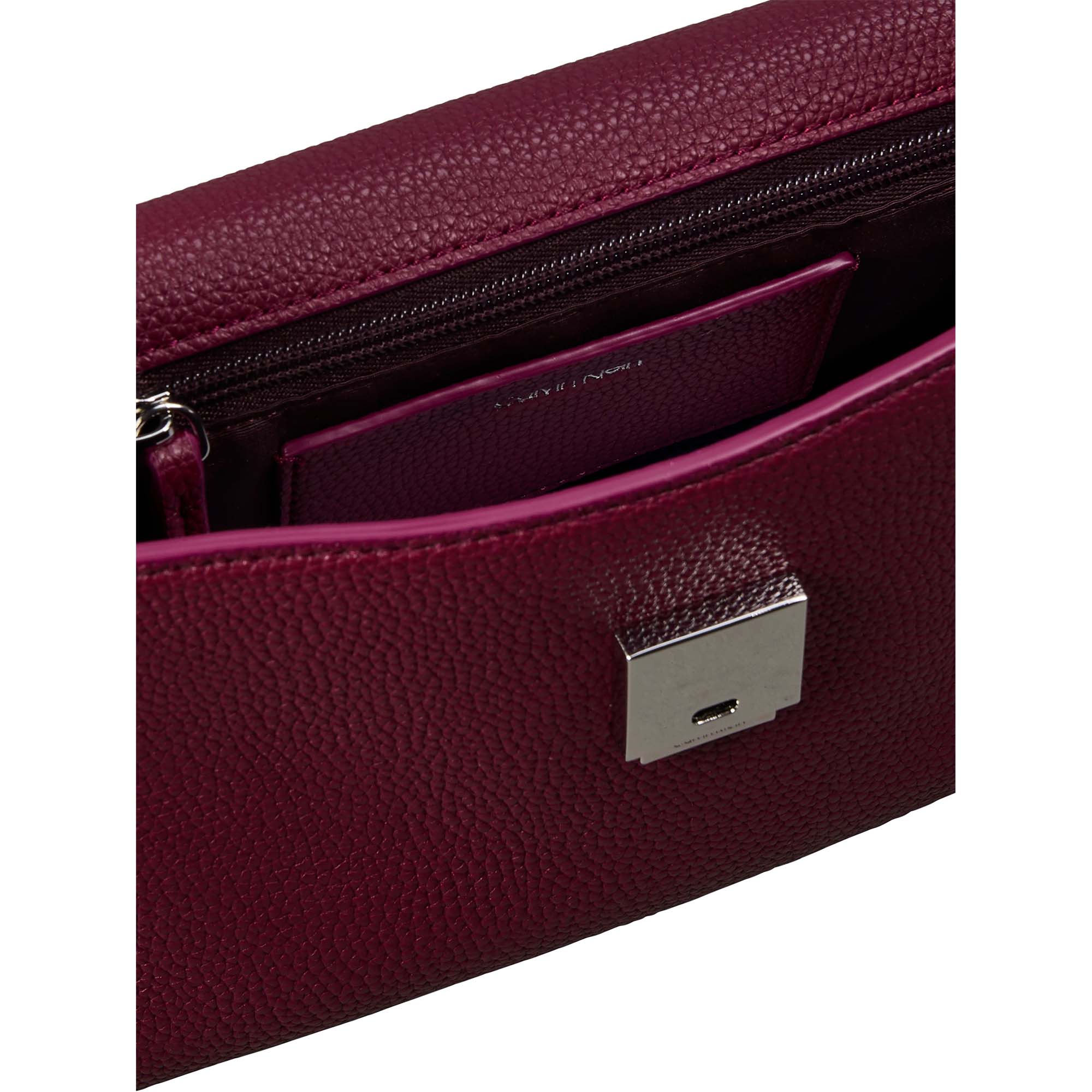 EMBLEM_HW_PEBBLE_SHOULDER_BAG_25_LV04F3425G_Z1K_Image_3