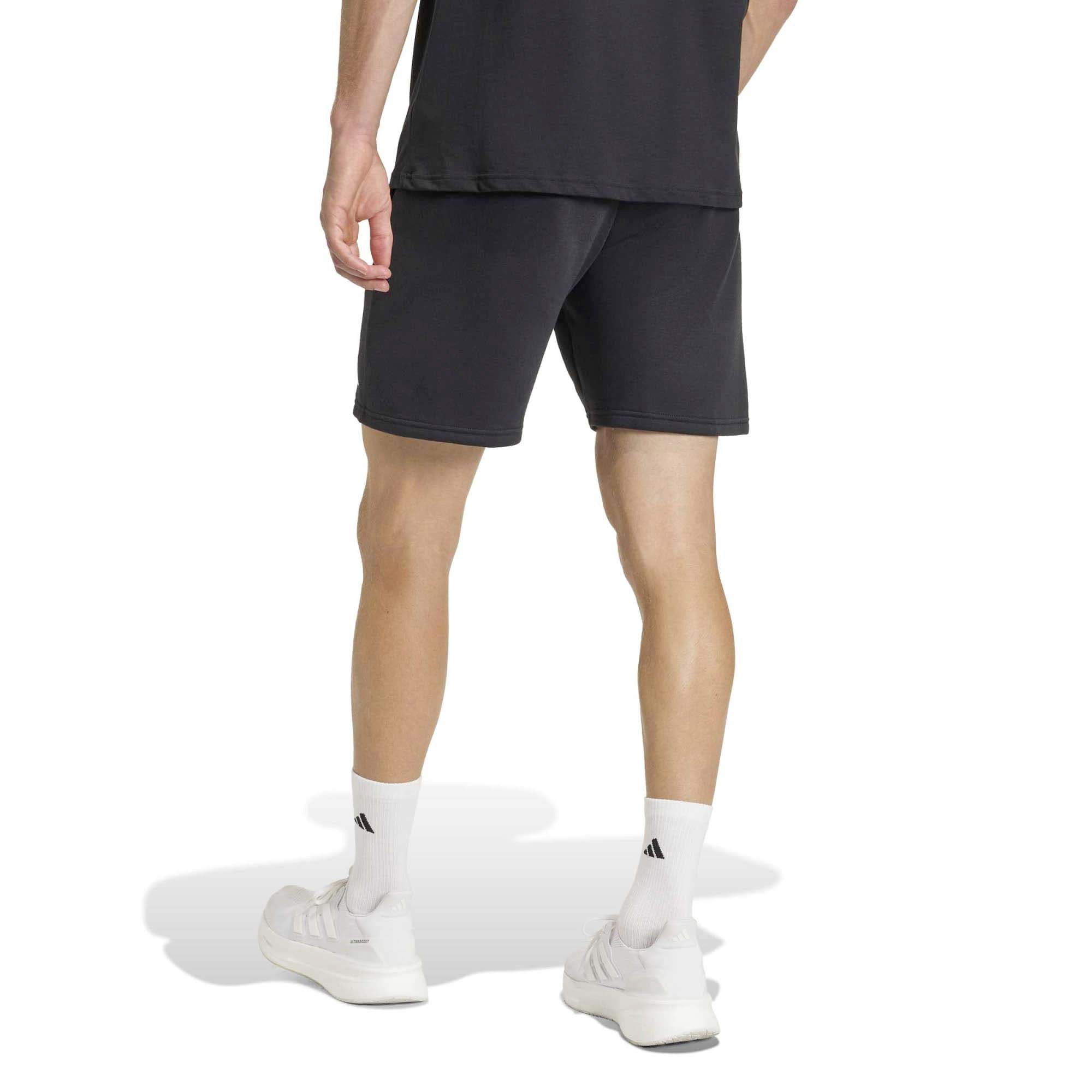 ENT26_SW_SHO_KF5923_BLACKWH_Image_3