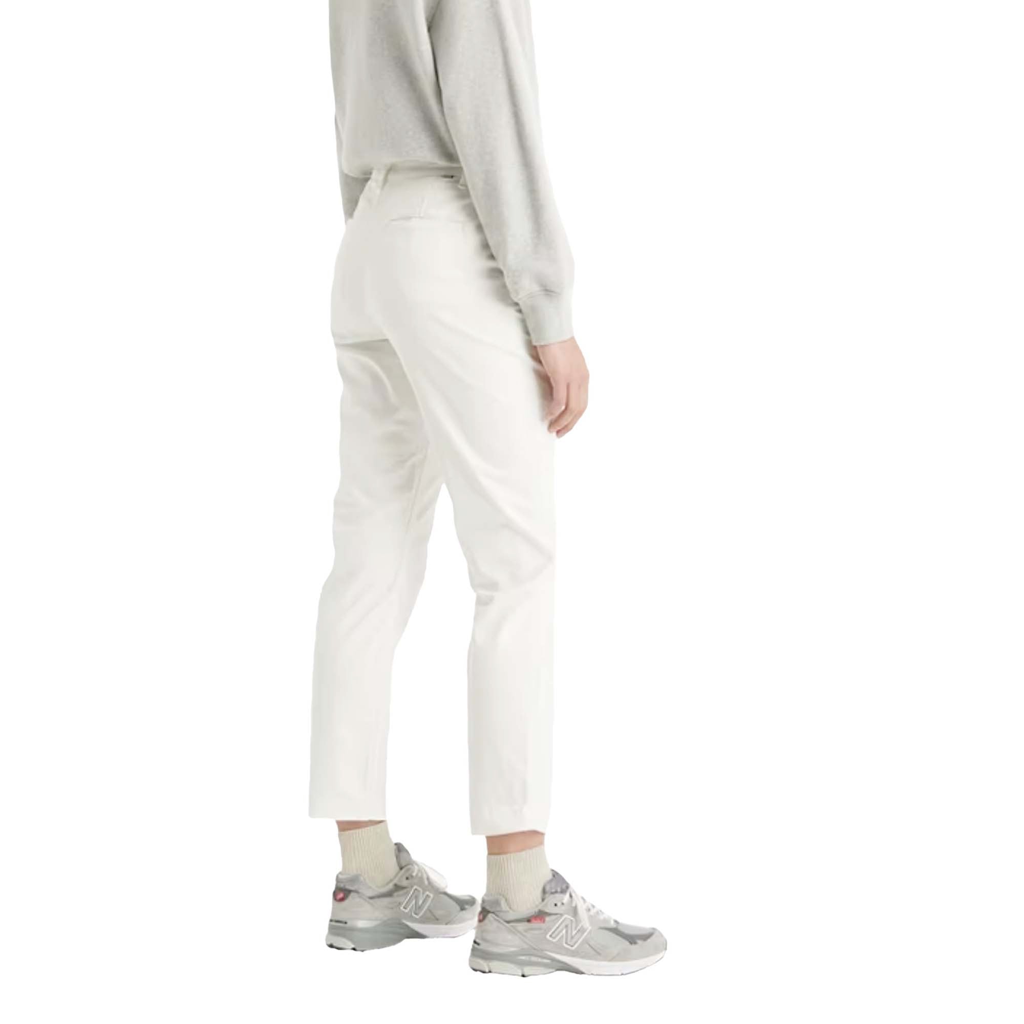 ESSENTIAL_CHINO_EGRET_TWILL_A4673_0013_Image_3