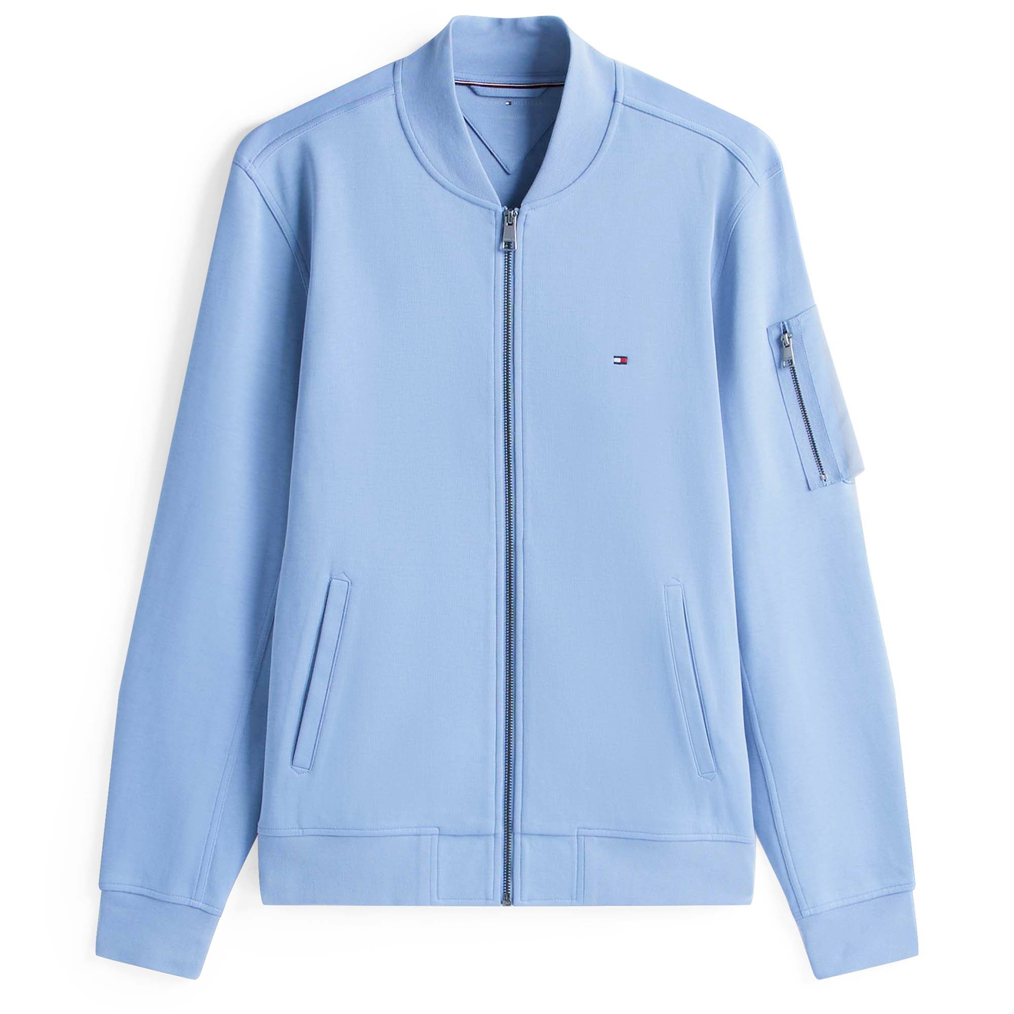 ESSENTIAL_INTECHNO_B_MW0MW37357_C2B_Image_1