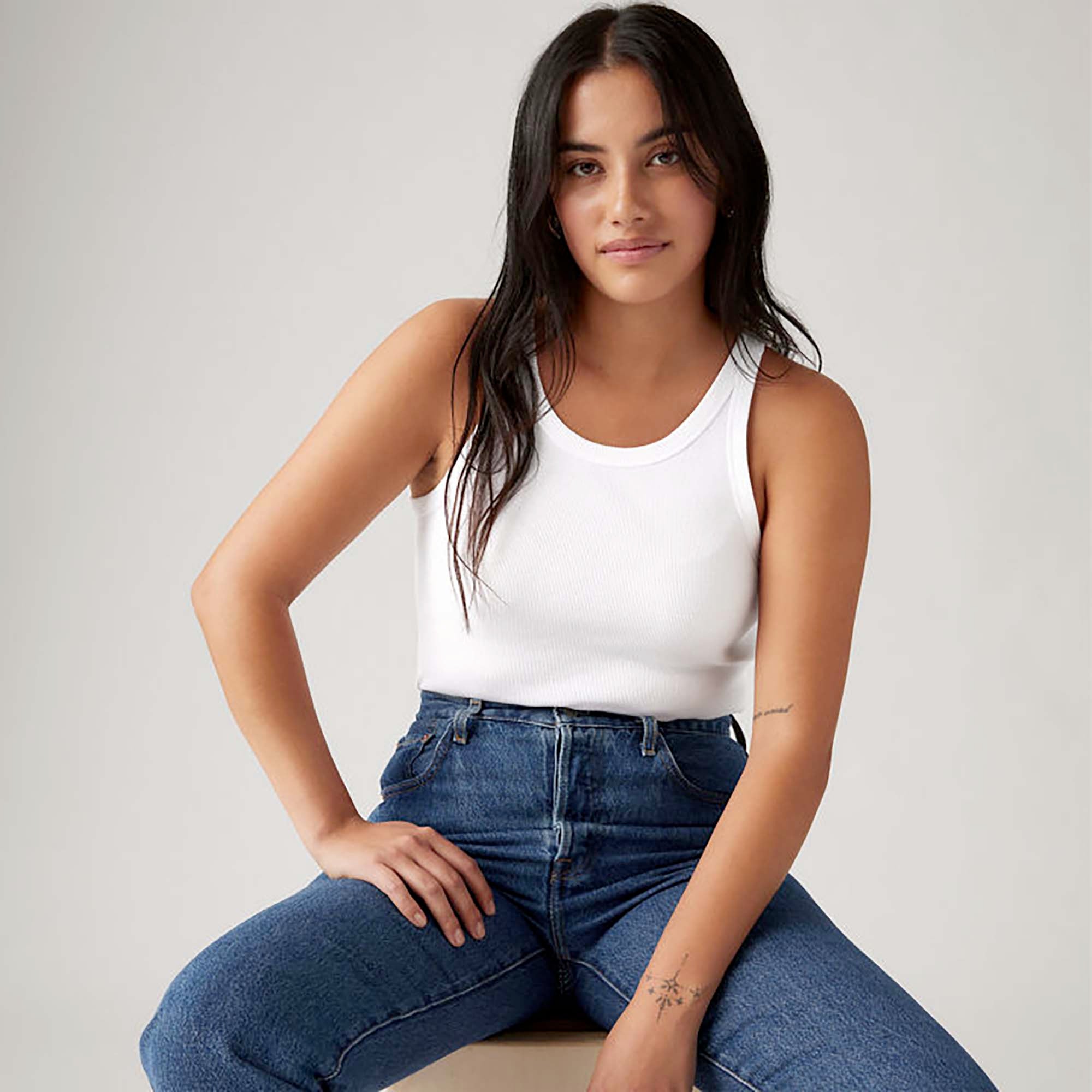 ESSENTIAL_RACER_TANK_A3381_0000_Image_4