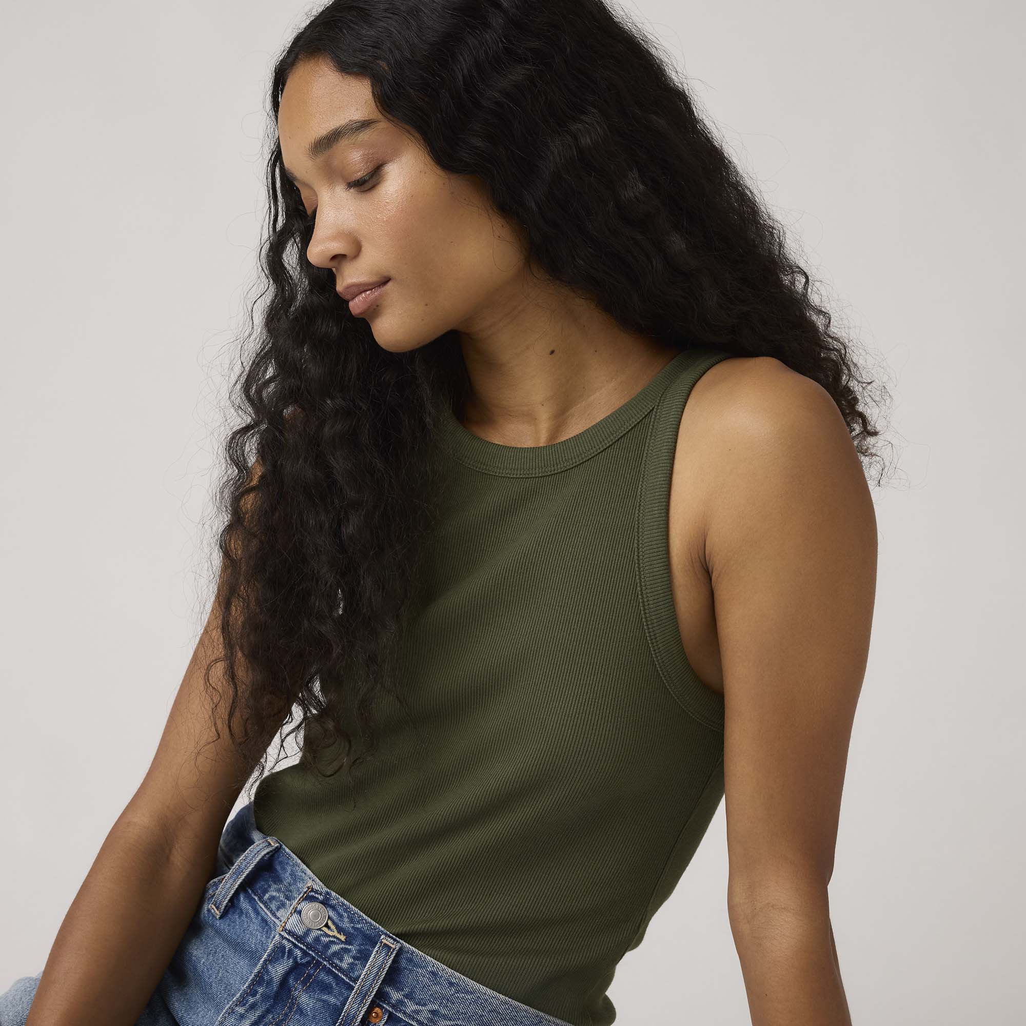 ESSENTIAL_RACER_TANK_A3381_0034_Image_4