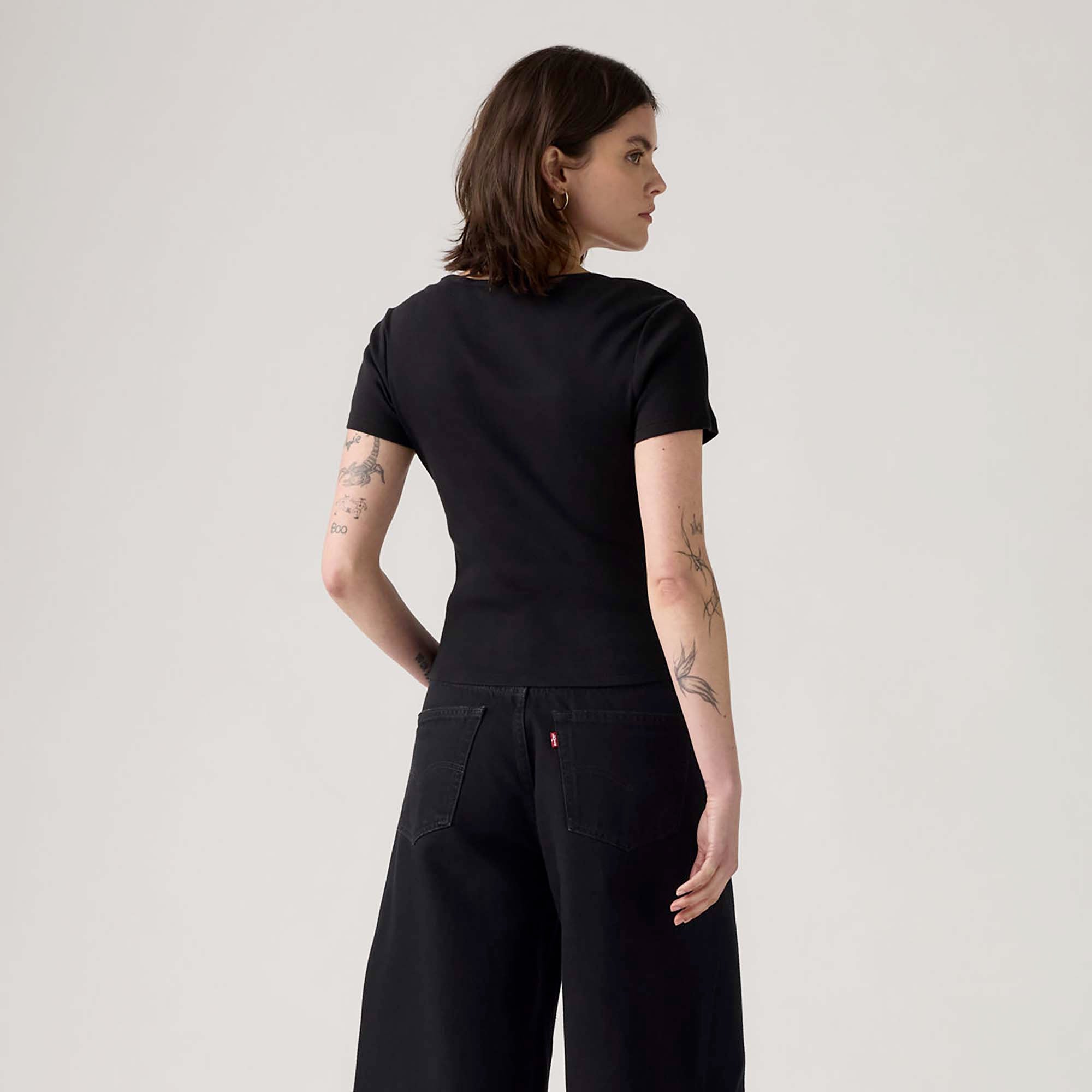 ESSENTIAL_SQRD_NECK_TEE_003PU_0001_Image_3