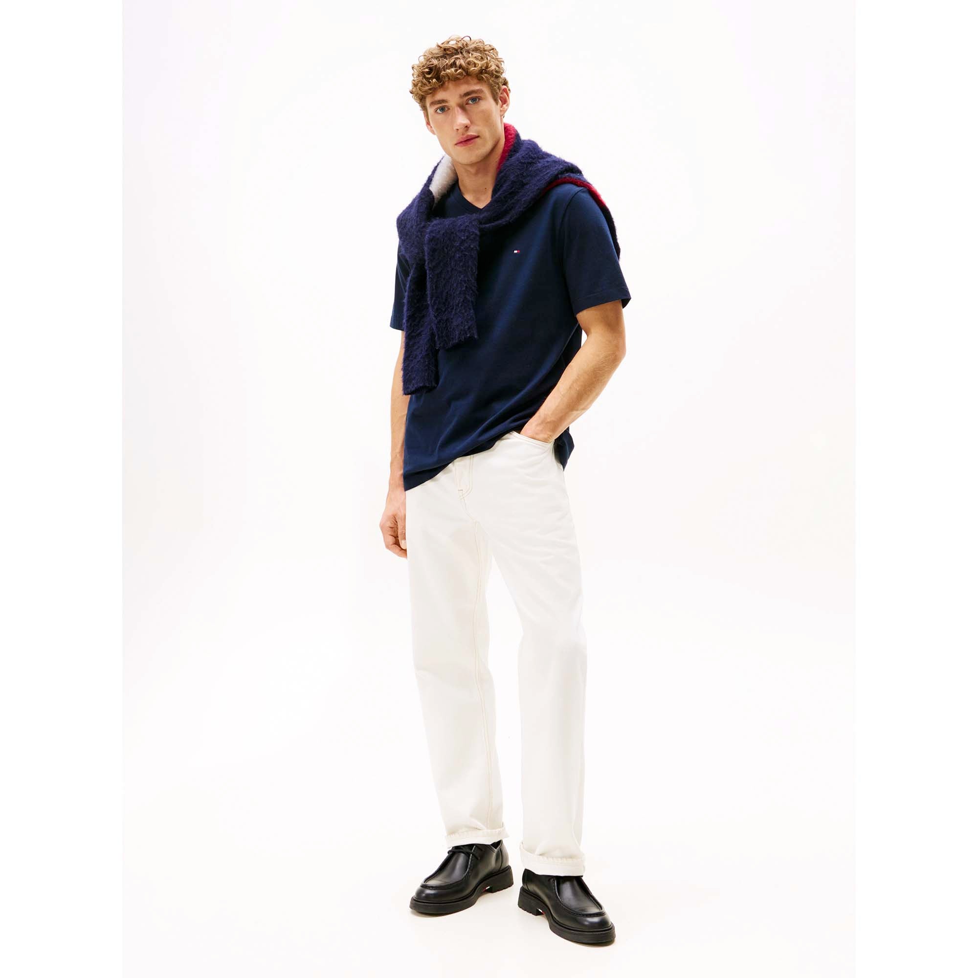 ESSENTIAL_V-NECK_TEE_MW0MW39249_DW5_Image_5