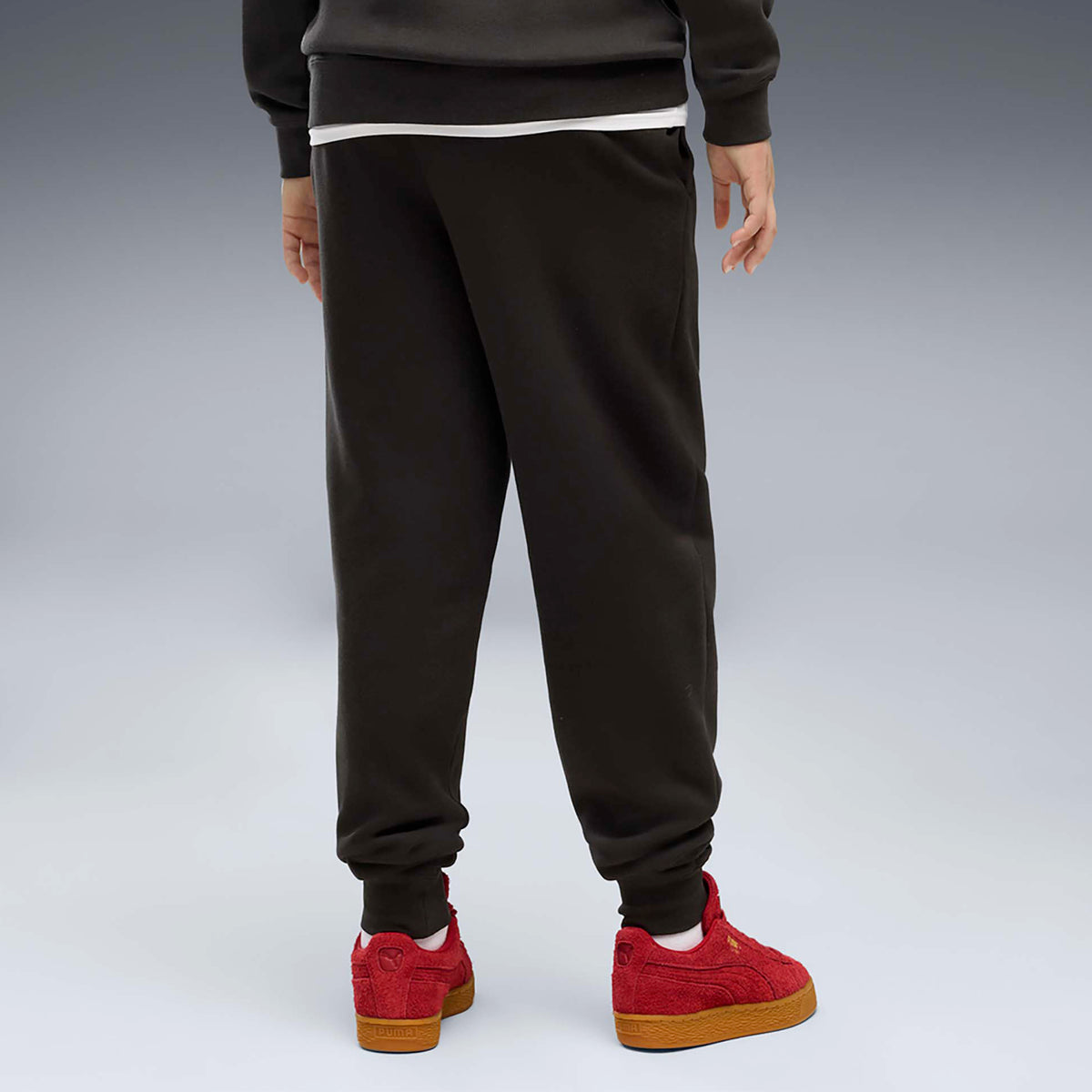 ESS_2_COLOR_NO_1_LOGO_SWEATPANTS_FL_B_685824_71_Image_3