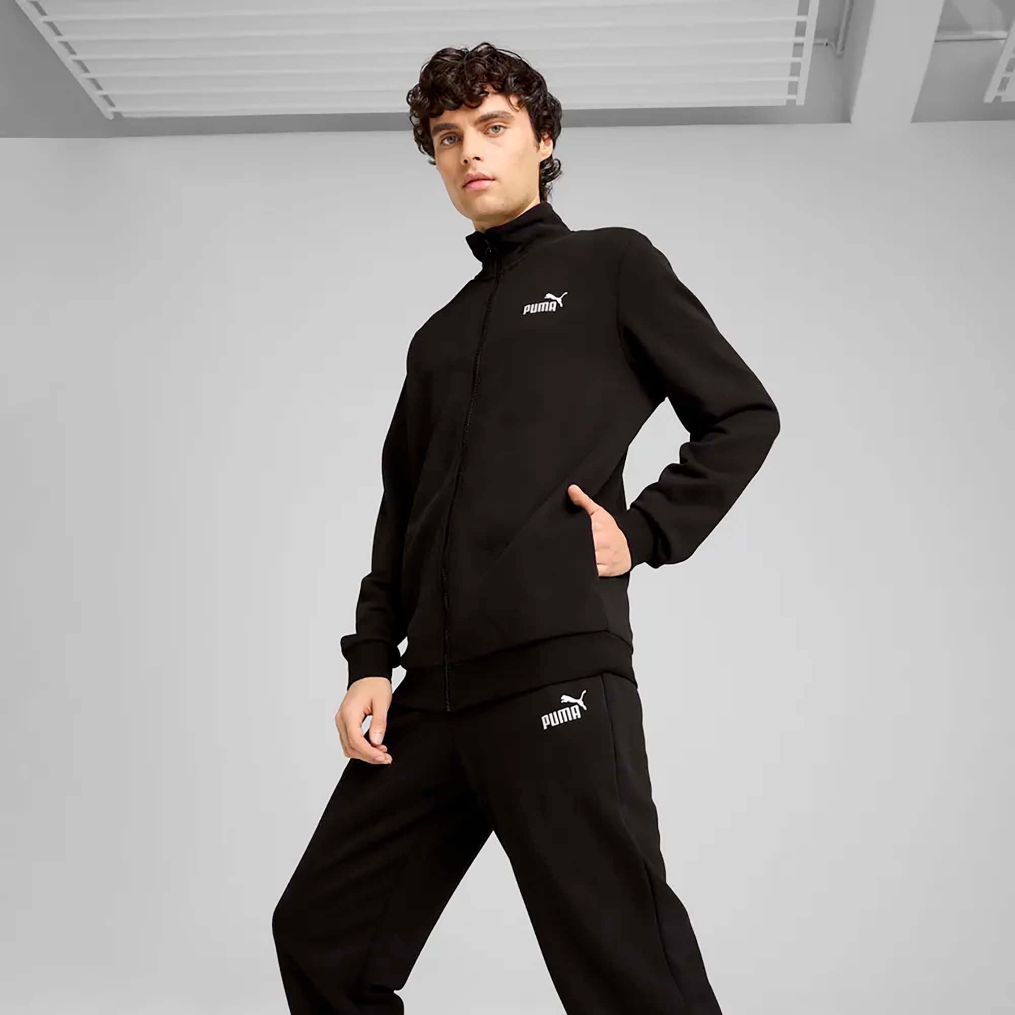 ESS_NO1_LOGO_TR_KNITTED_SUIT_684848_01_Image_2