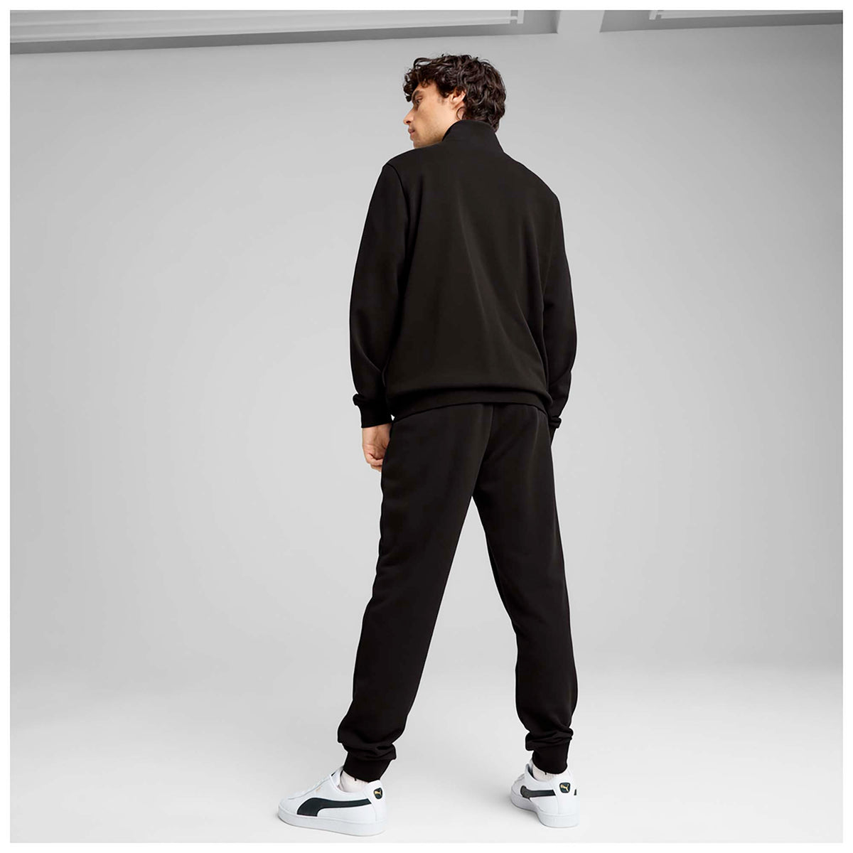 ESS_NO1_LOGO_TR_KNITTED_SUIT_684848_01_Image_3
