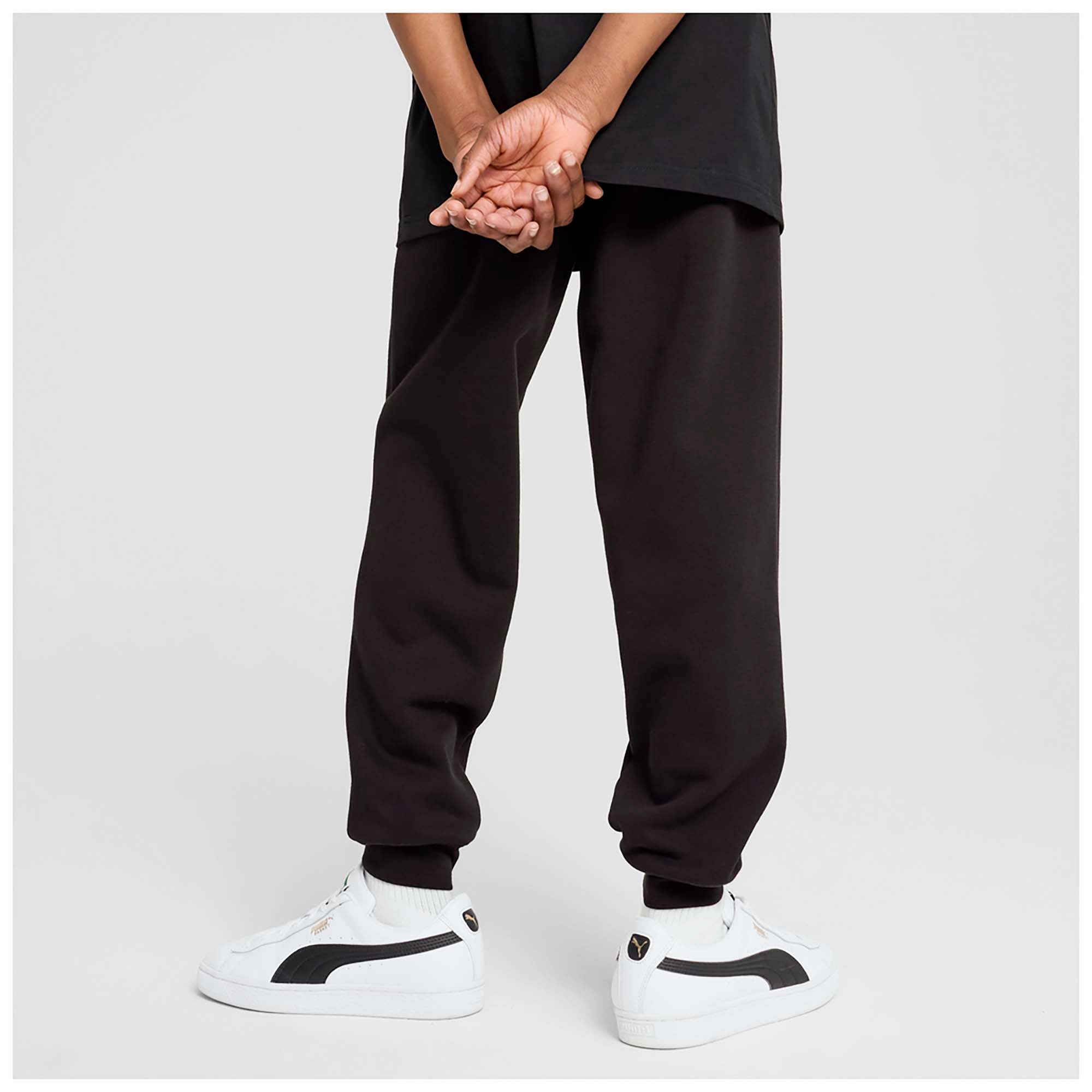 ESS_NO_1_LOGO_SWEATPANTS_FL_B_684912_01_Image_3