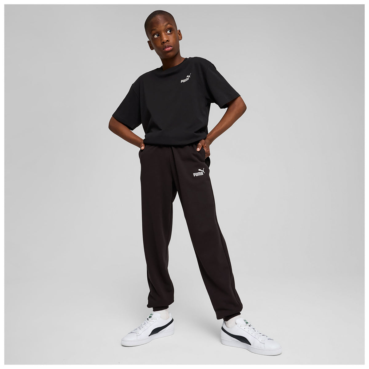 ESS_NO_1_LOGO_SWEATPANTS_TR_B_684914_01_Image_5