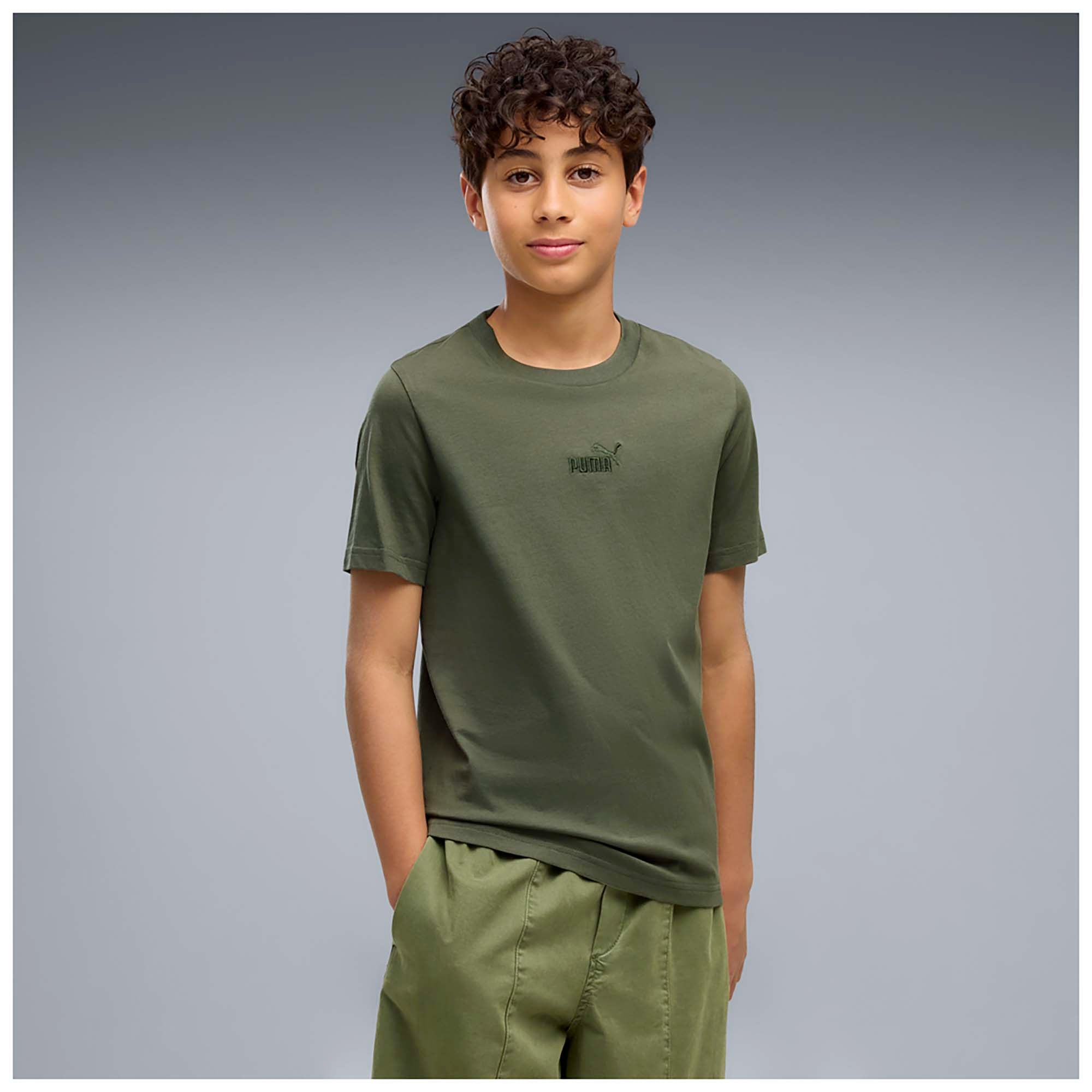 ESS_SMALL_NO1_LOGO_CENTERED_TEE_B_692975_86_Image_2