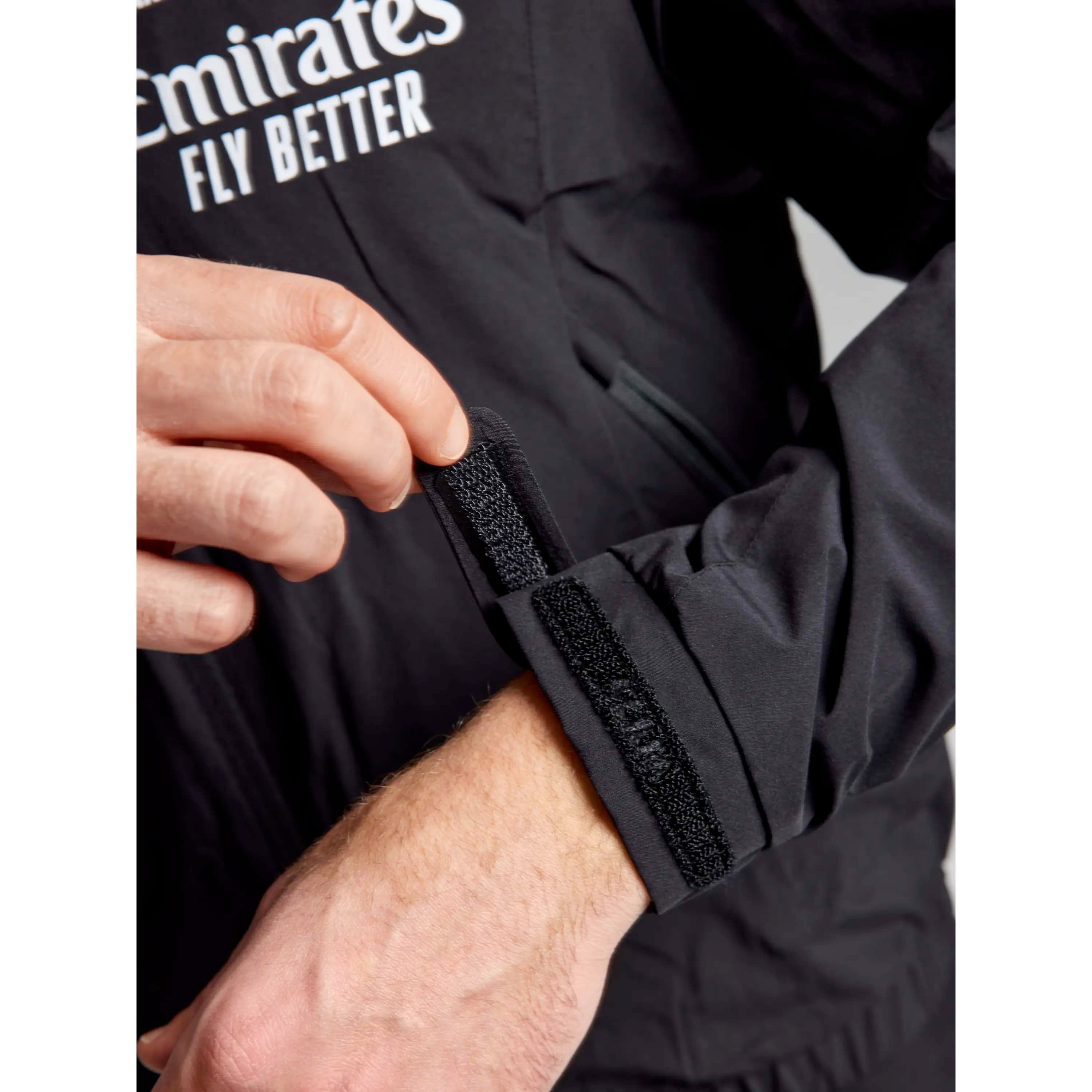 ETNZ_DECK_WP_LGT_JACKET_N123005W00_W51_Image_5