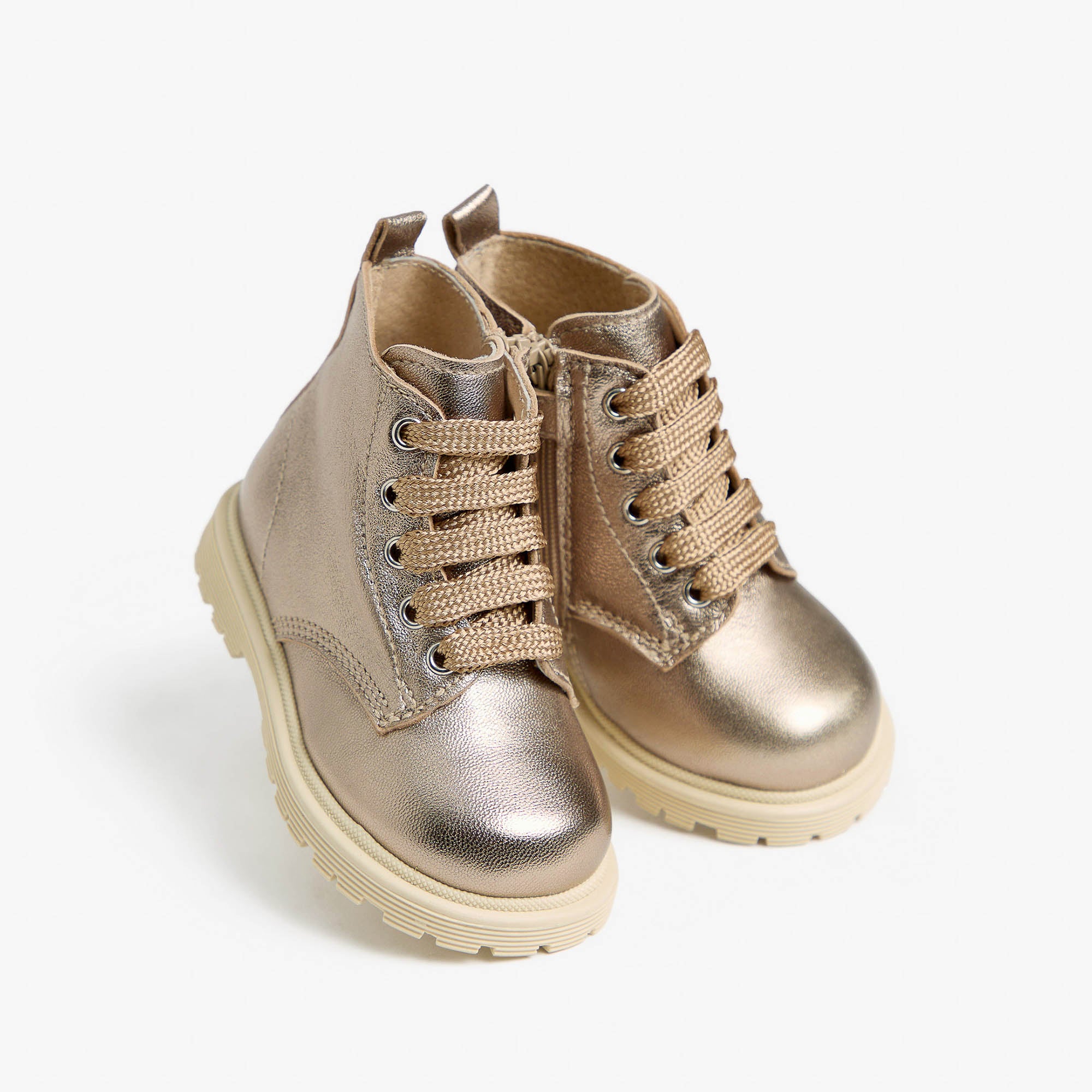 ETOILE_TR_BRENNA_ESCORT_BEI_I523001F_351_Image_2