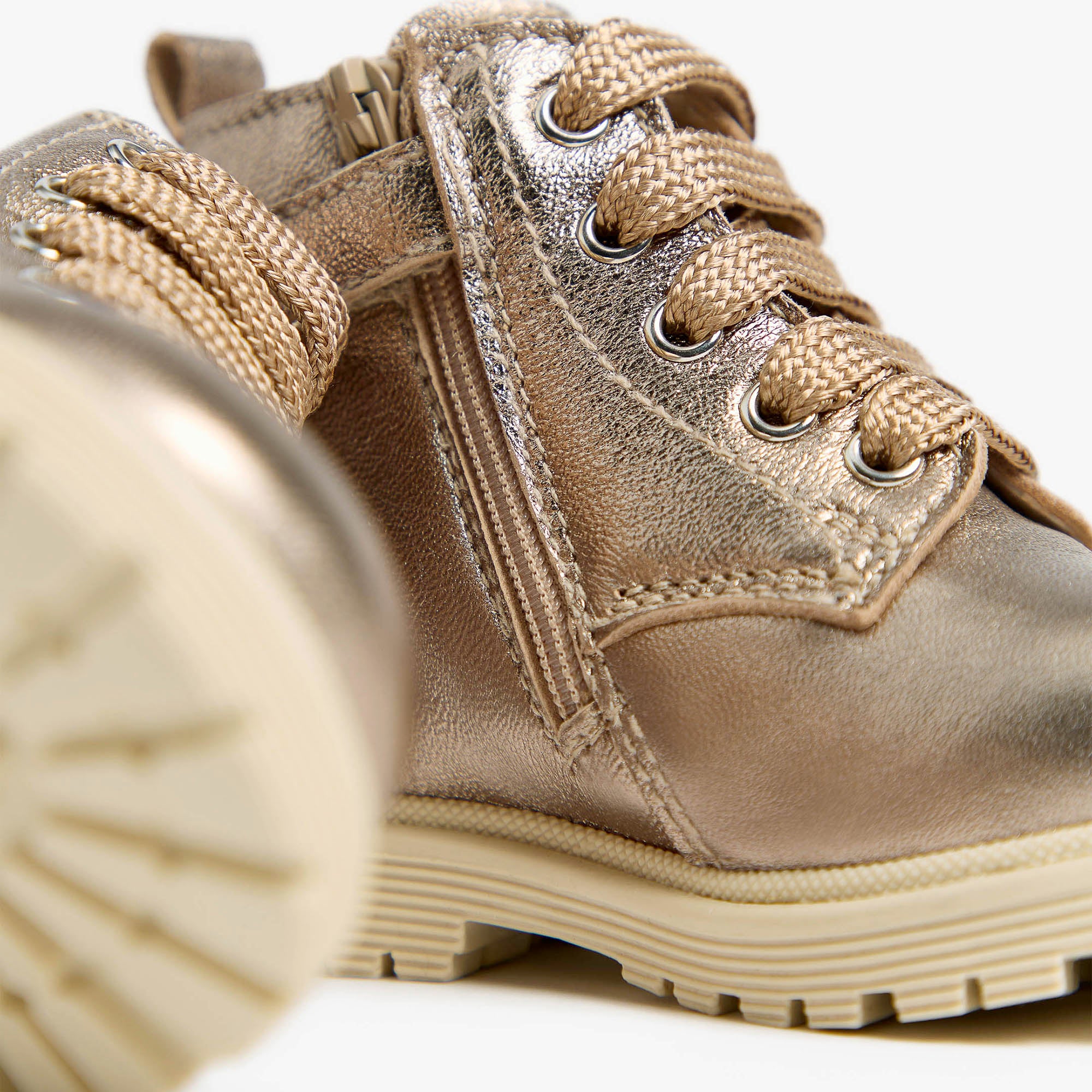 ETOILE_TR_BRENNA_ESCORT_BEI_I523001F_351_Image_4