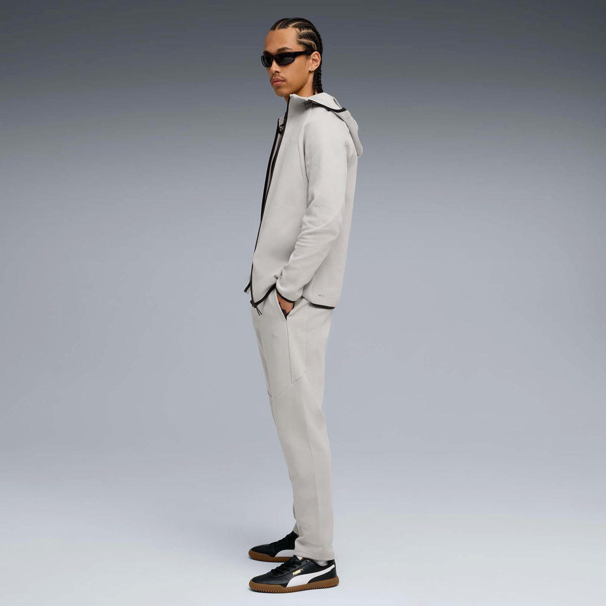 EVOSTRIPE_PANTS_DK_688234_63_Image_4