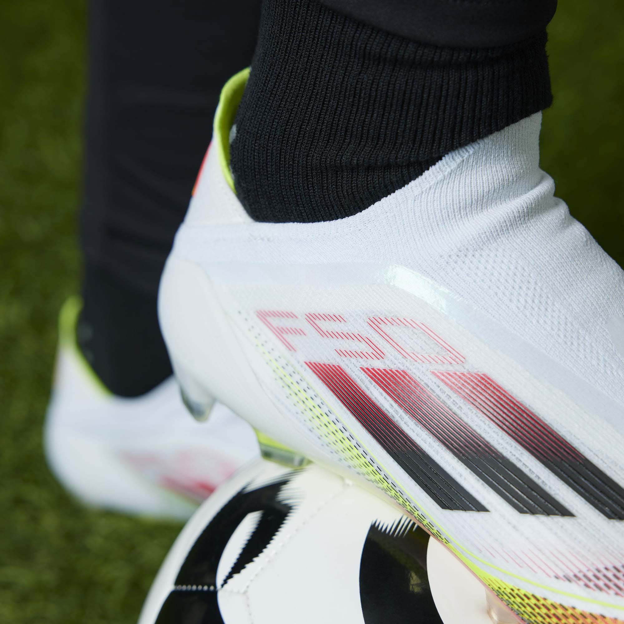 F50_ELITE_LL_FG_IE1214_FTWWHTC_Image_6