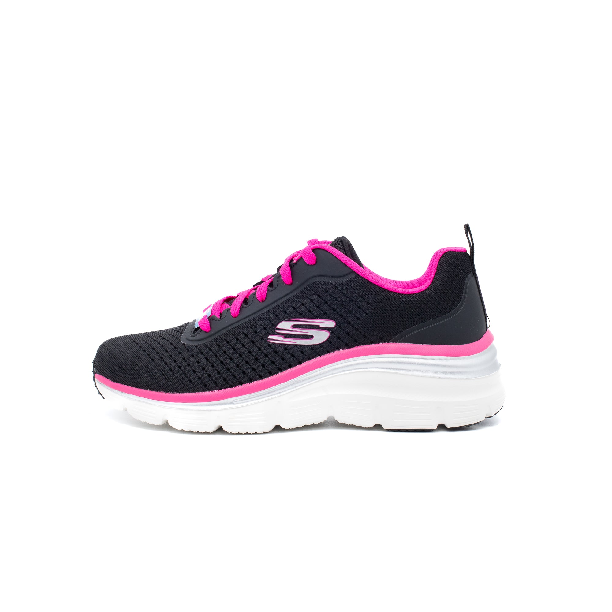 FASHION_FIT_-_MAKES_MOVES_149277_BKHP_Image_1