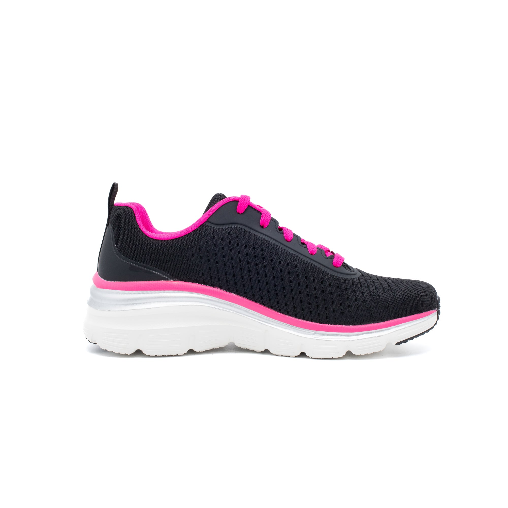 FASHION_FIT_-_MAKES_MOVES_149277_BKHP_Image_2