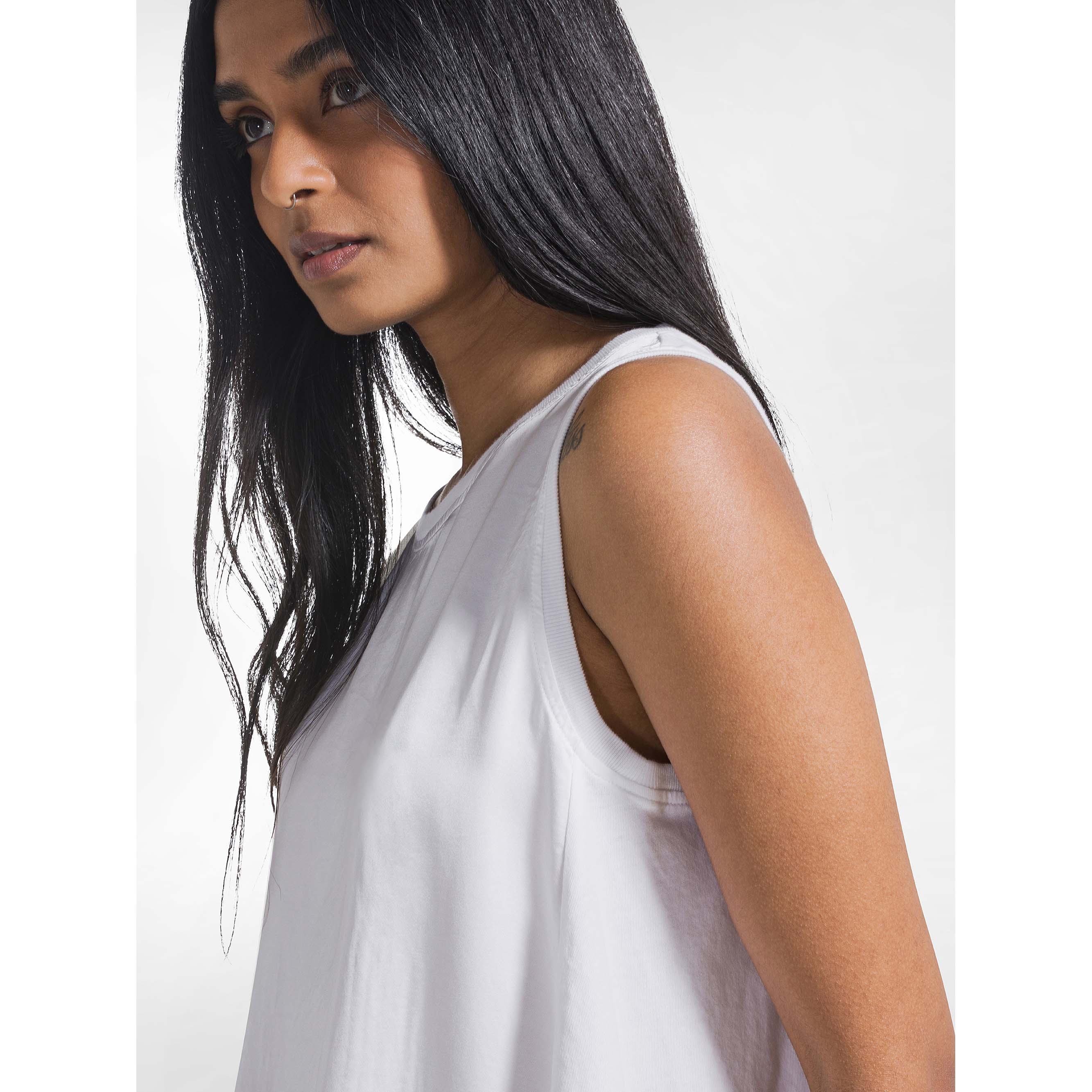 FLARED_SATIN_FRONT_TOP_D42460_10001_Image_4