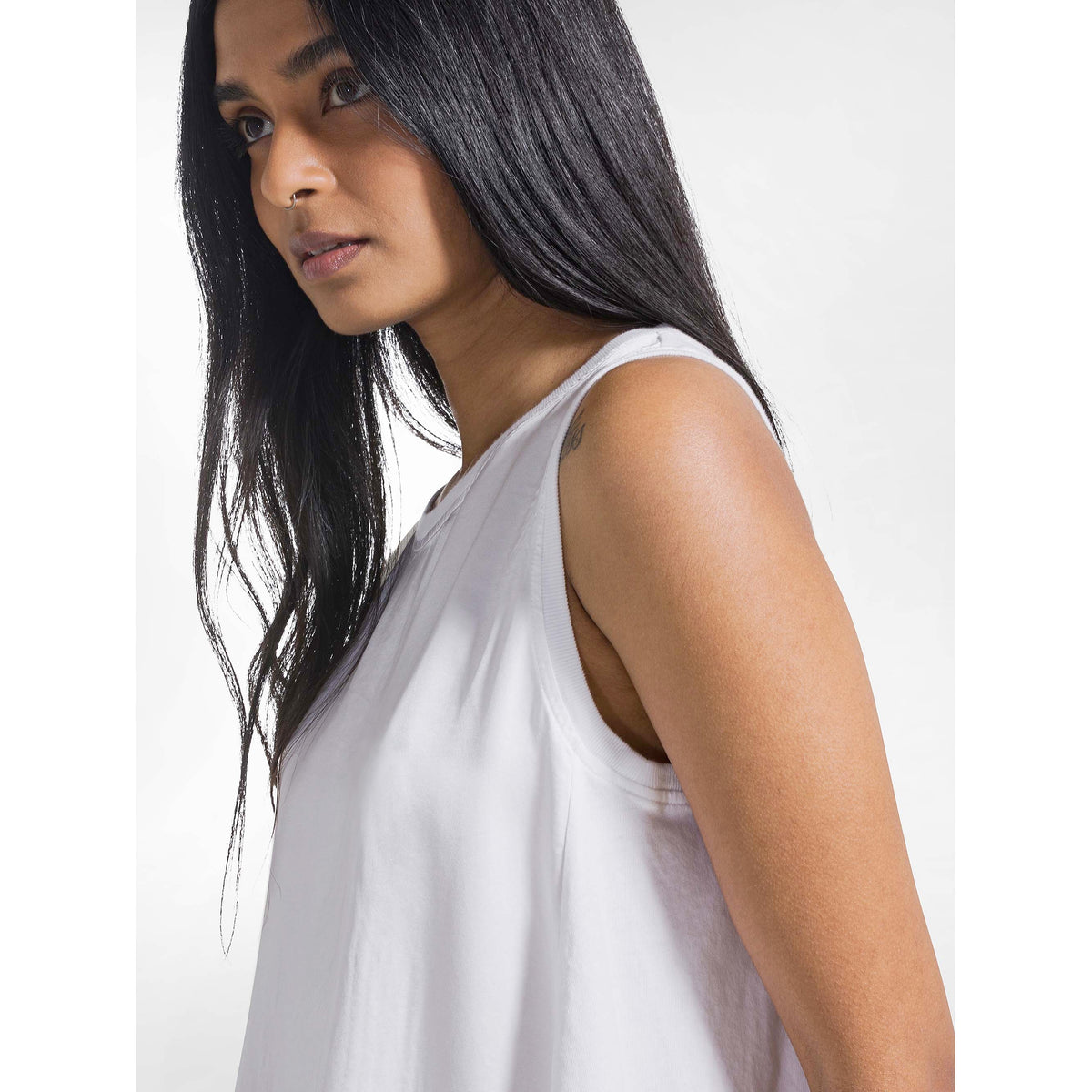 FLARED_SATIN_FRONT_TOP_D42460_10001_Image_4
