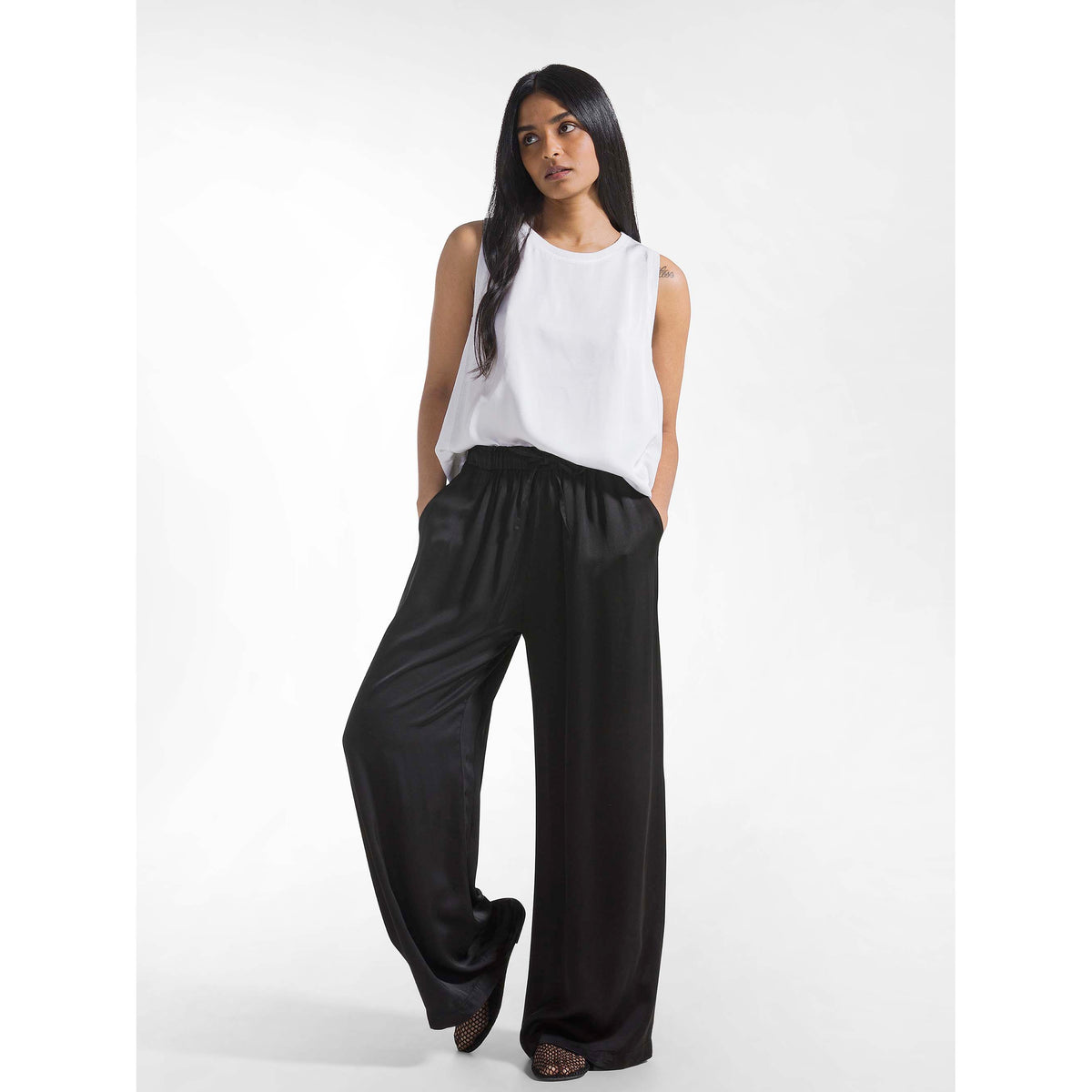 FLARED_SATIN_FRONT_TOP_D42460_10001_Image_5