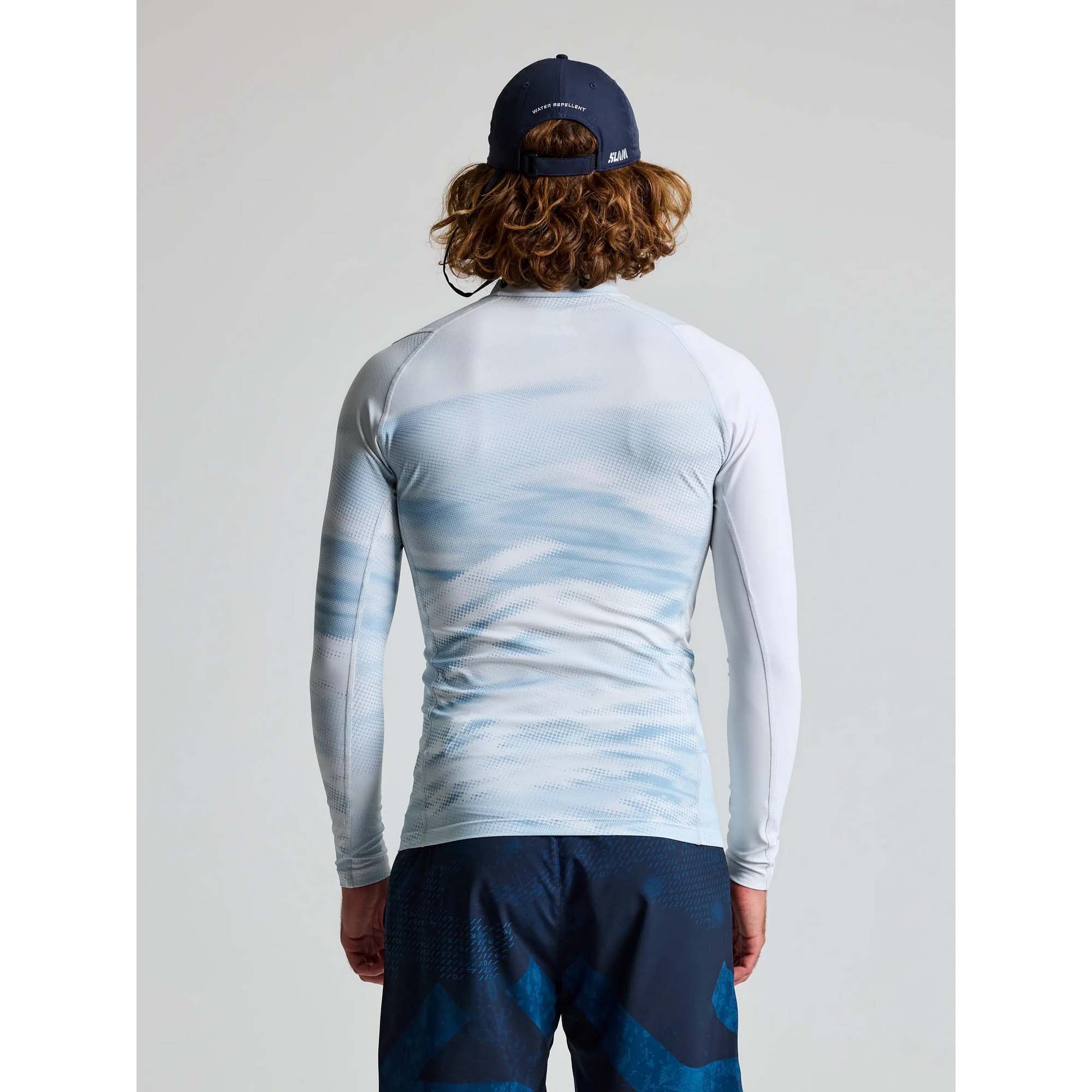 FOIL_RASHGUARD_LS_A119002S00_W68_Image_2