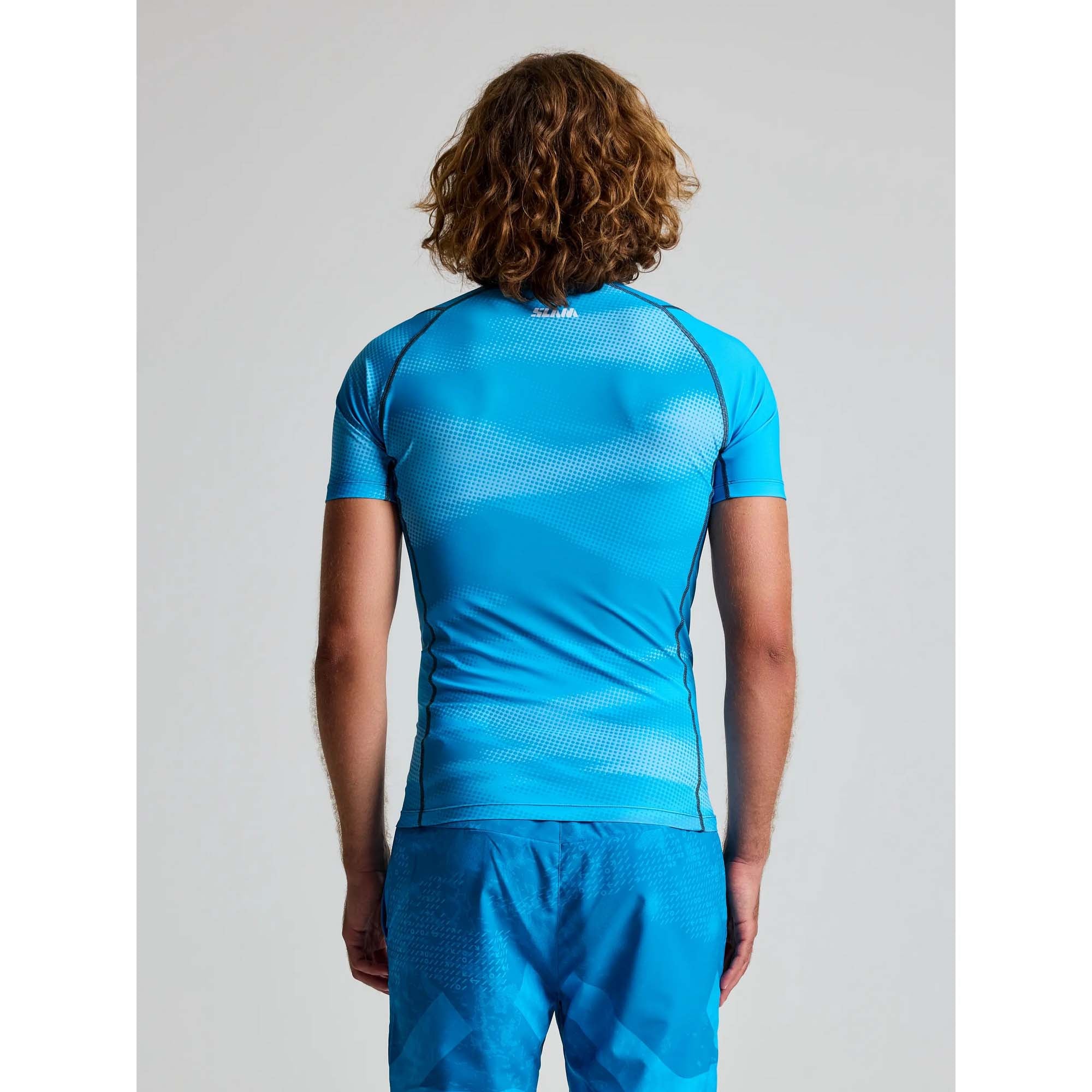 FOIL_RASHGUARD_SS_A119001S00_W74_Image_2