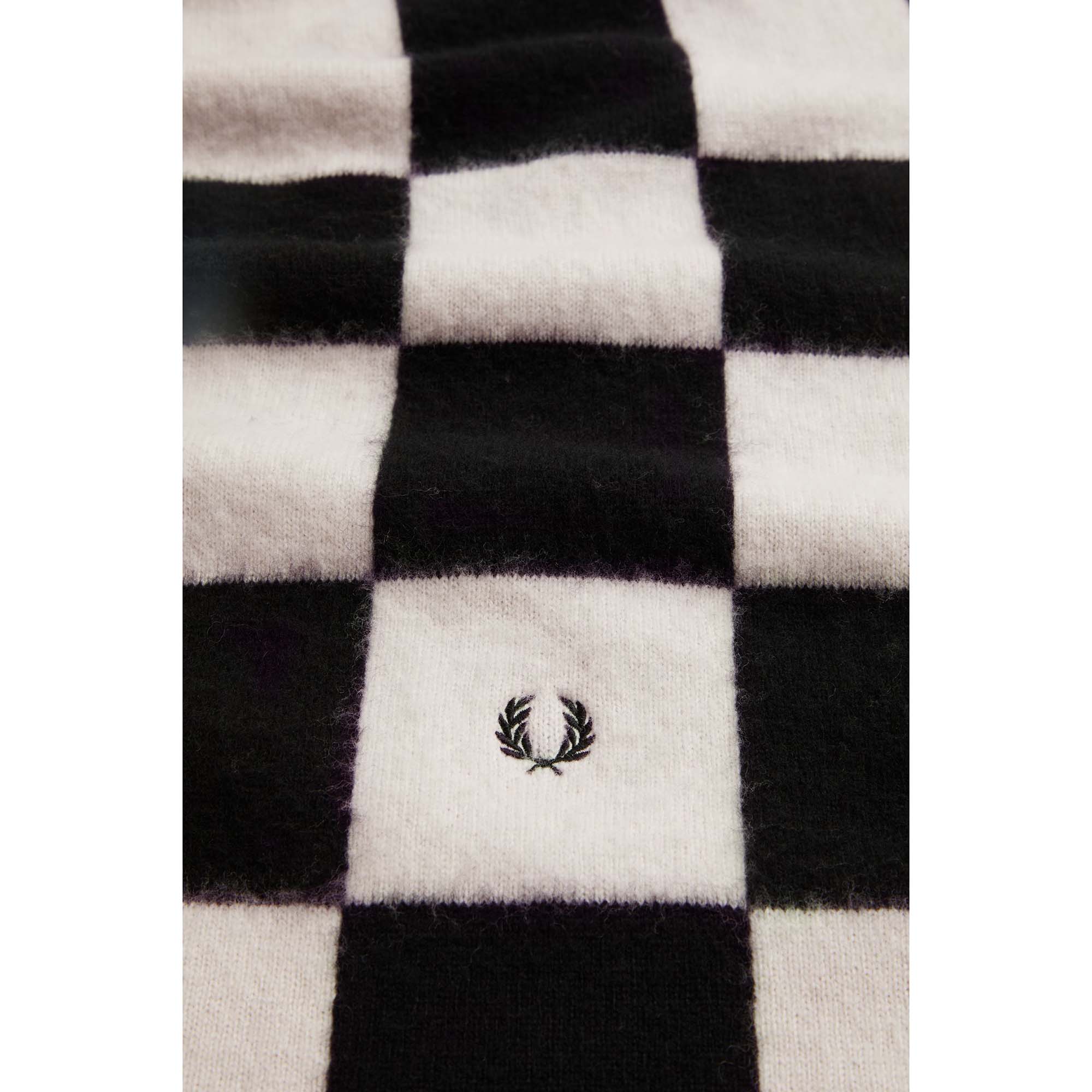 FP_CHEQUERBOARD_LAMBSWOOL_SCARF_C8155_560_Image_2